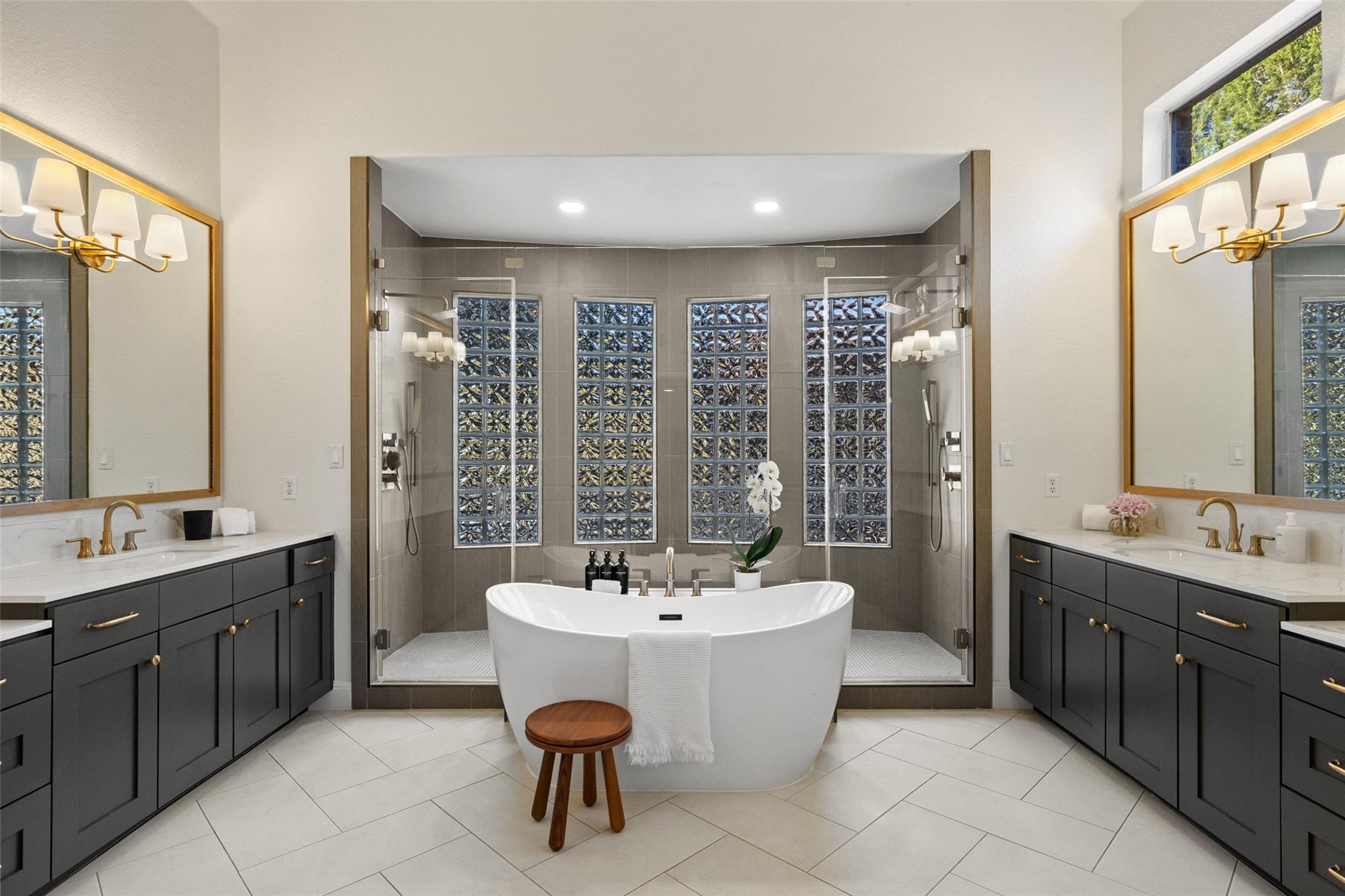 11700 EAGLES GLEN DR