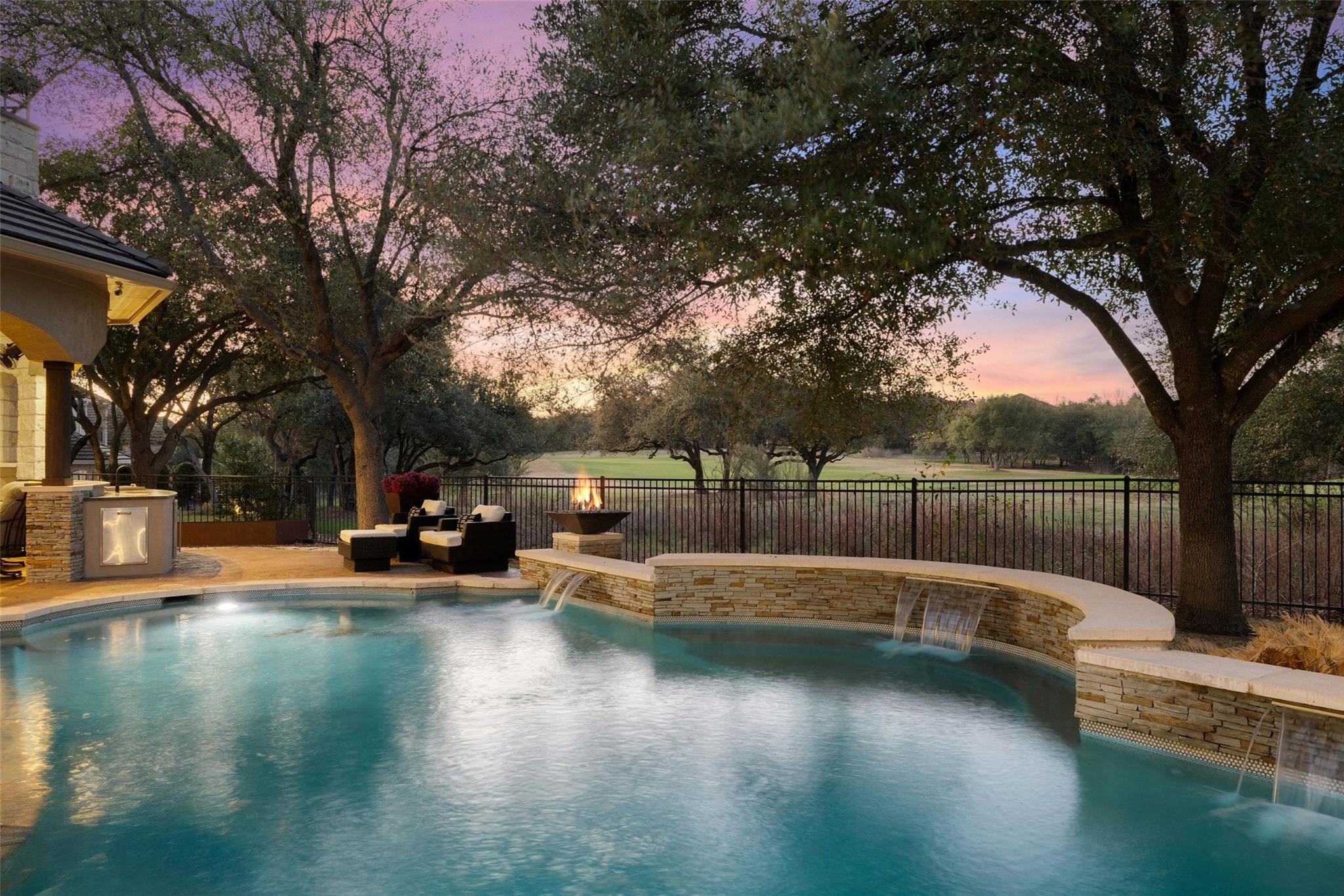 11700 EAGLES GLEN DR