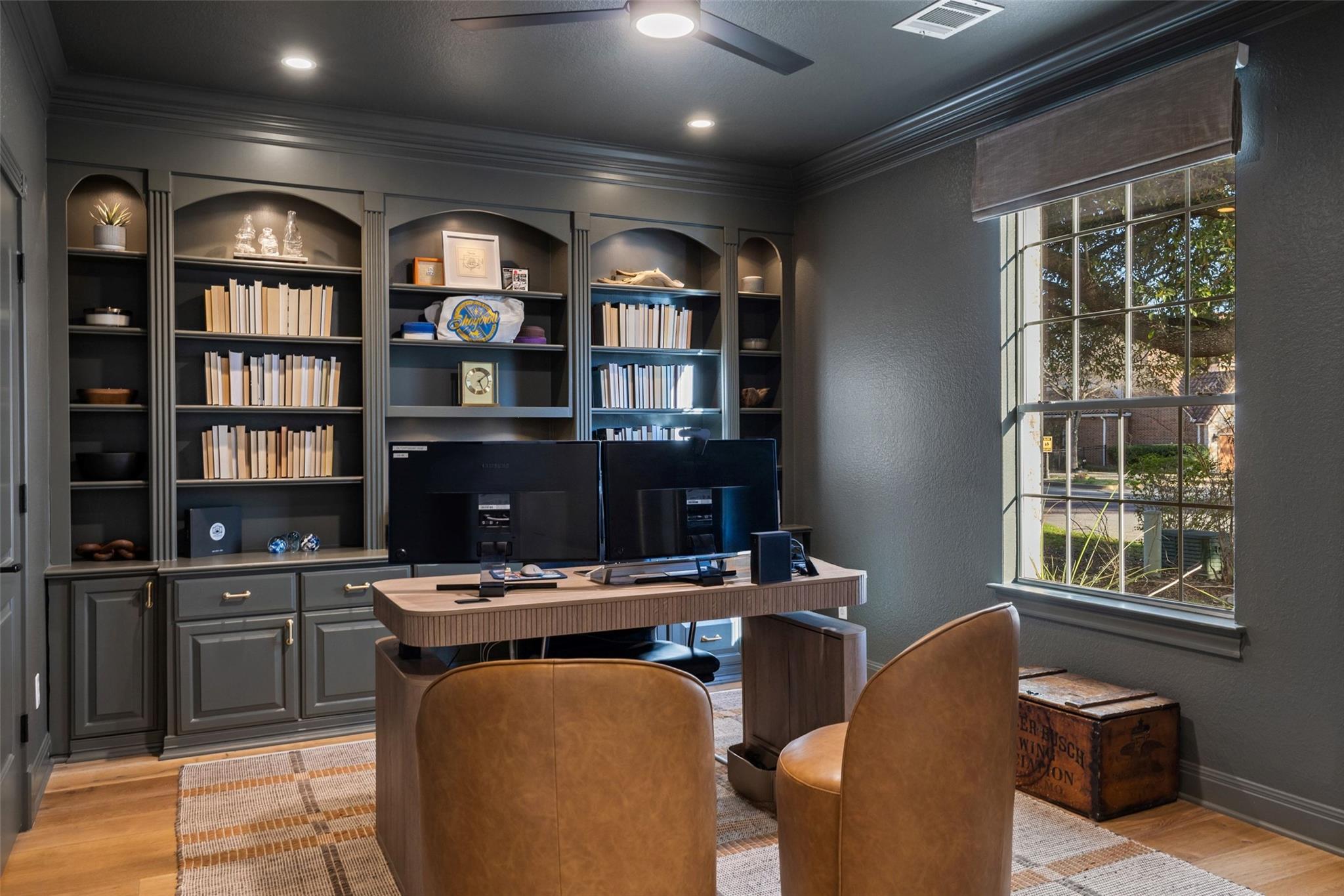 11700 EAGLES GLEN DR