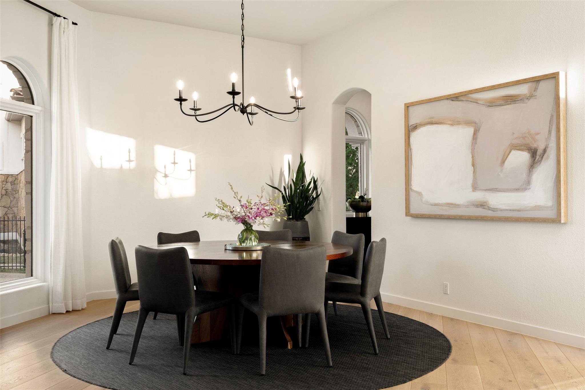 211 BELLA CIMA DR