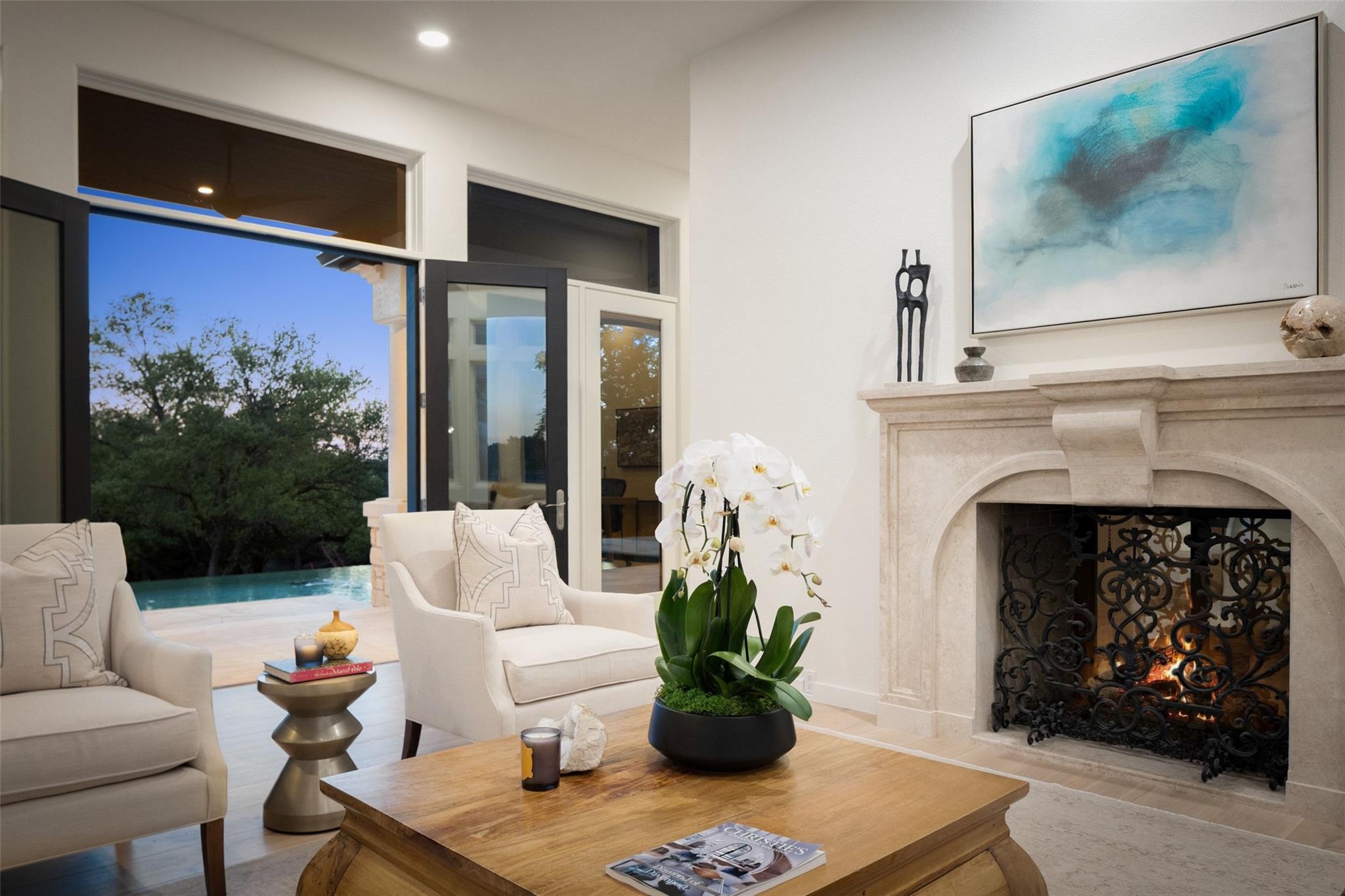 211 BELLA CIMA DR