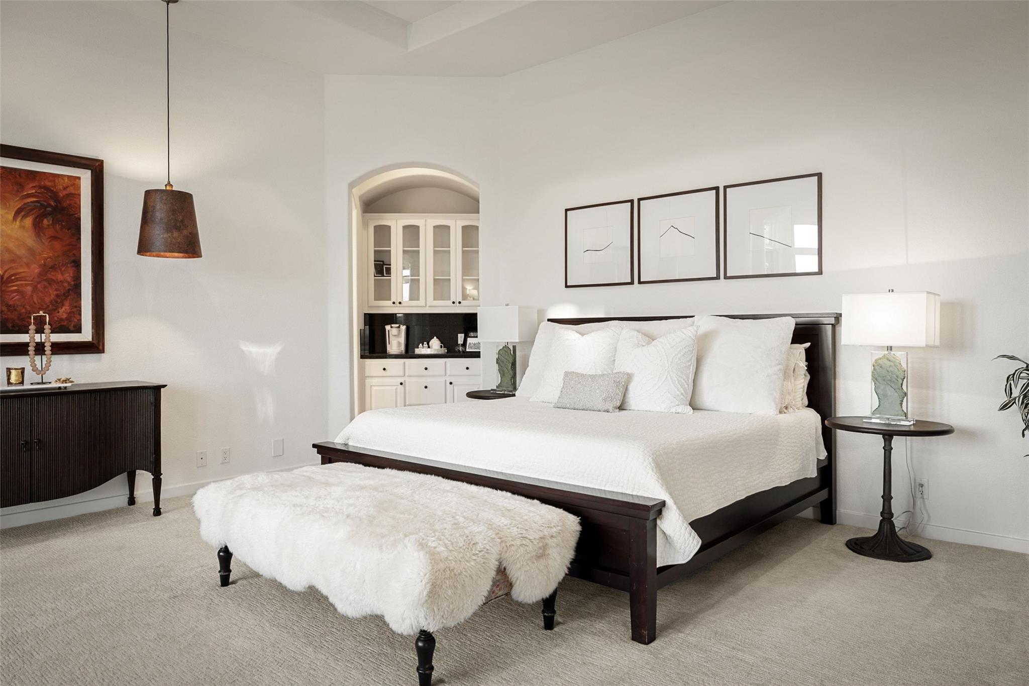 211 BELLA CIMA DR