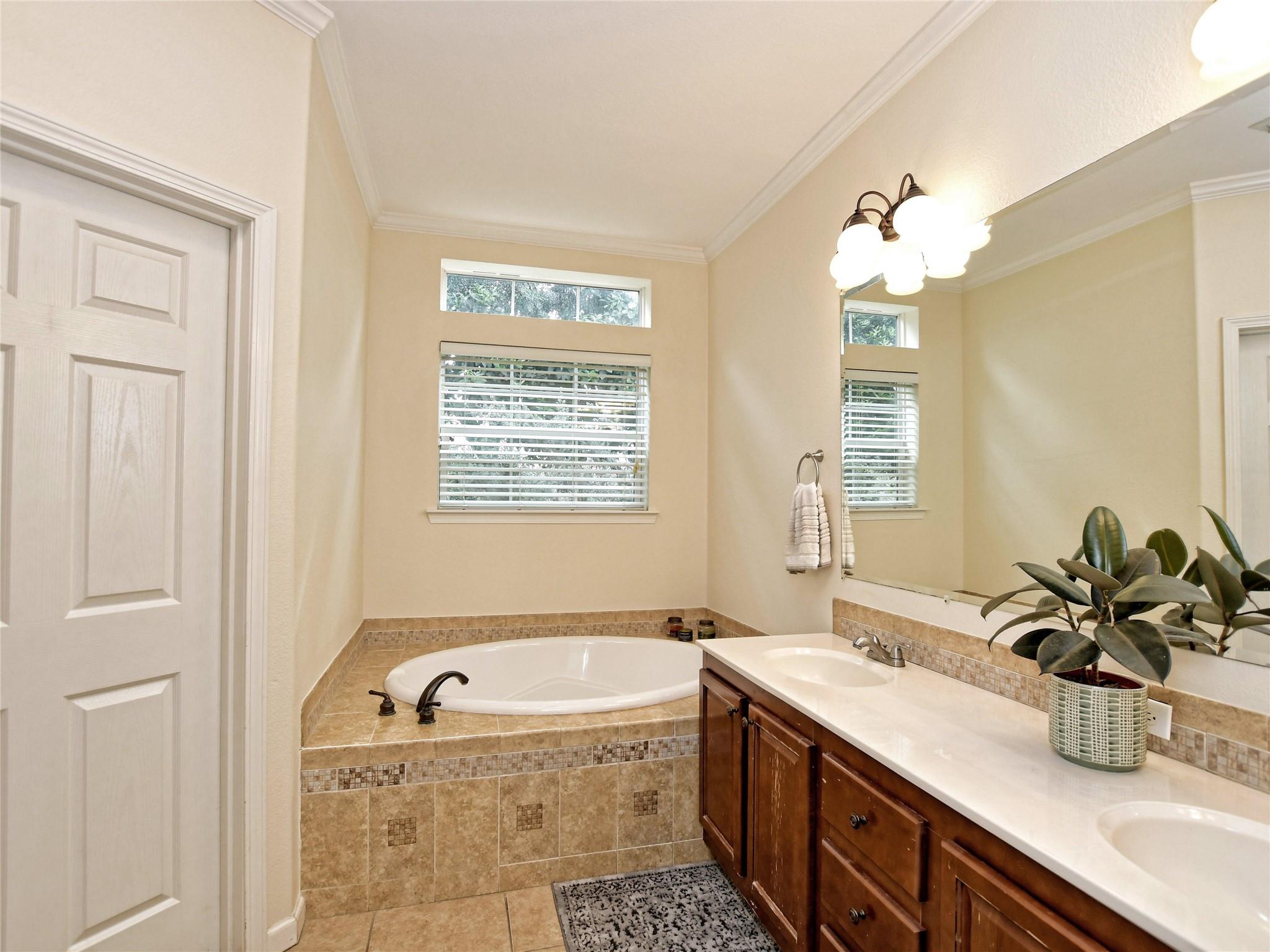 1011 Cherico ST