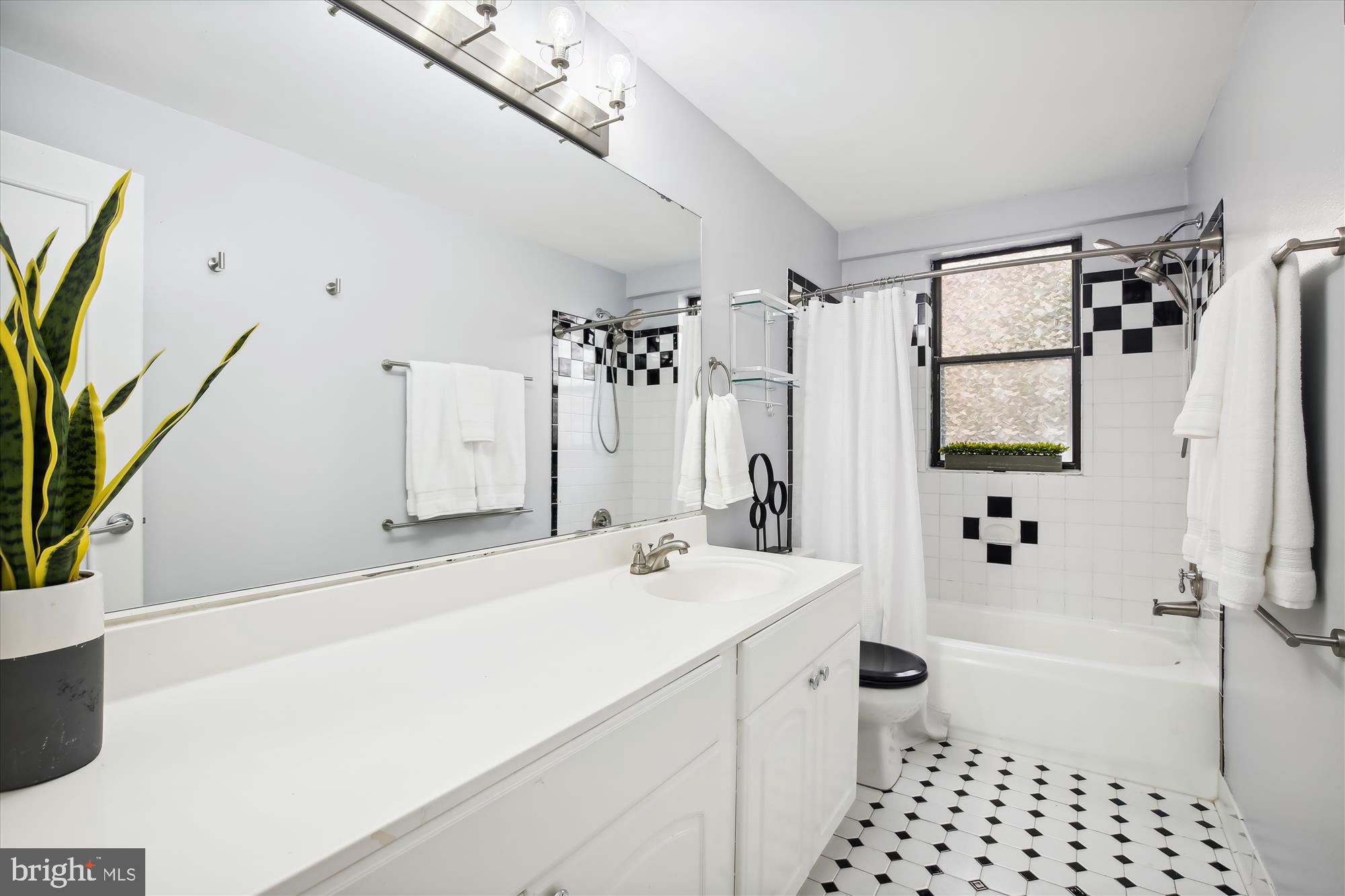 1727 R STREET NW Unit: 303