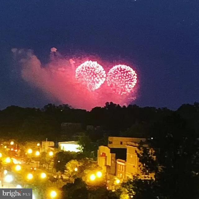 3701 Connecticut Ave NW #305