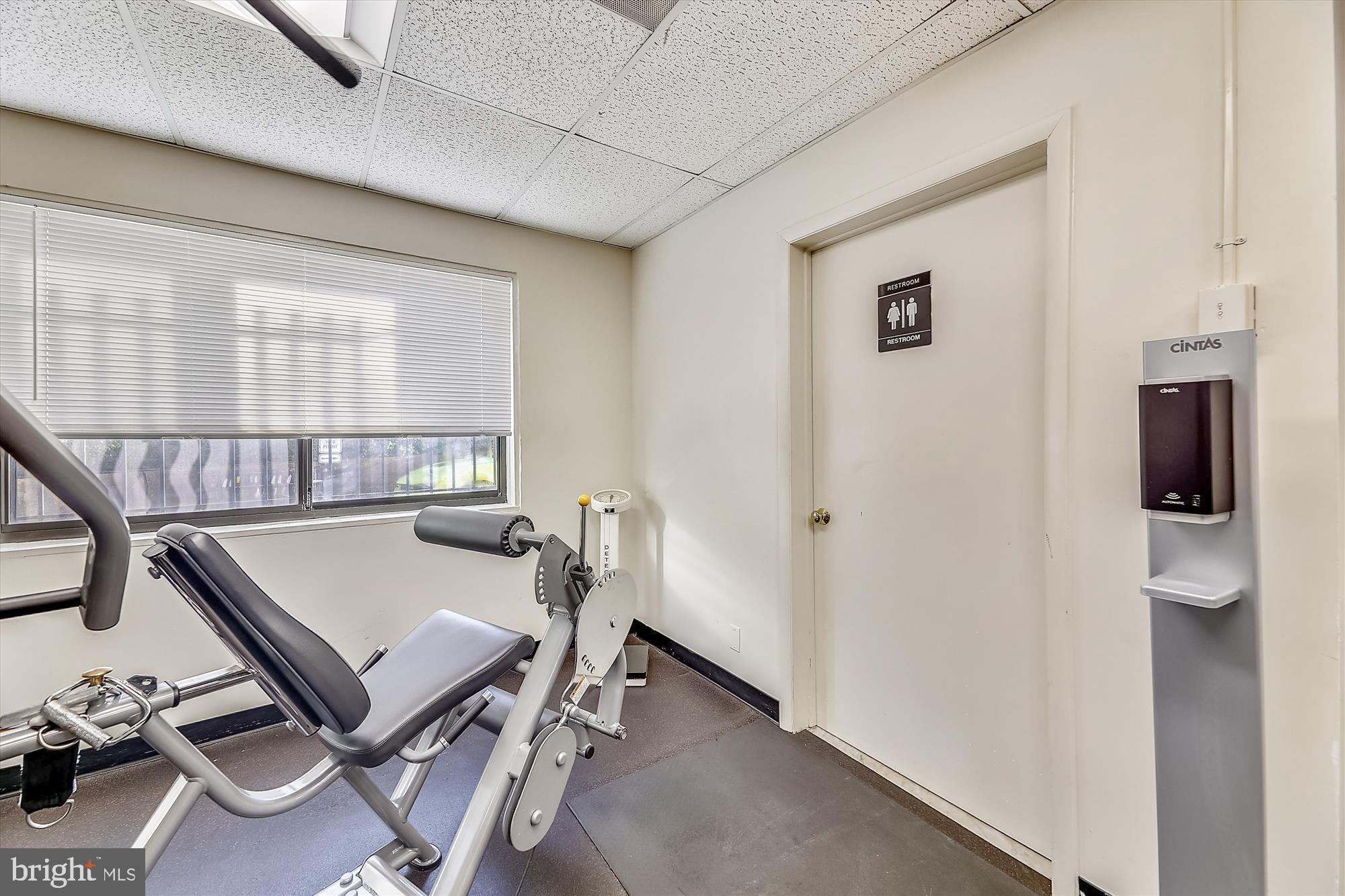 3701 Connecticut Ave NW #305