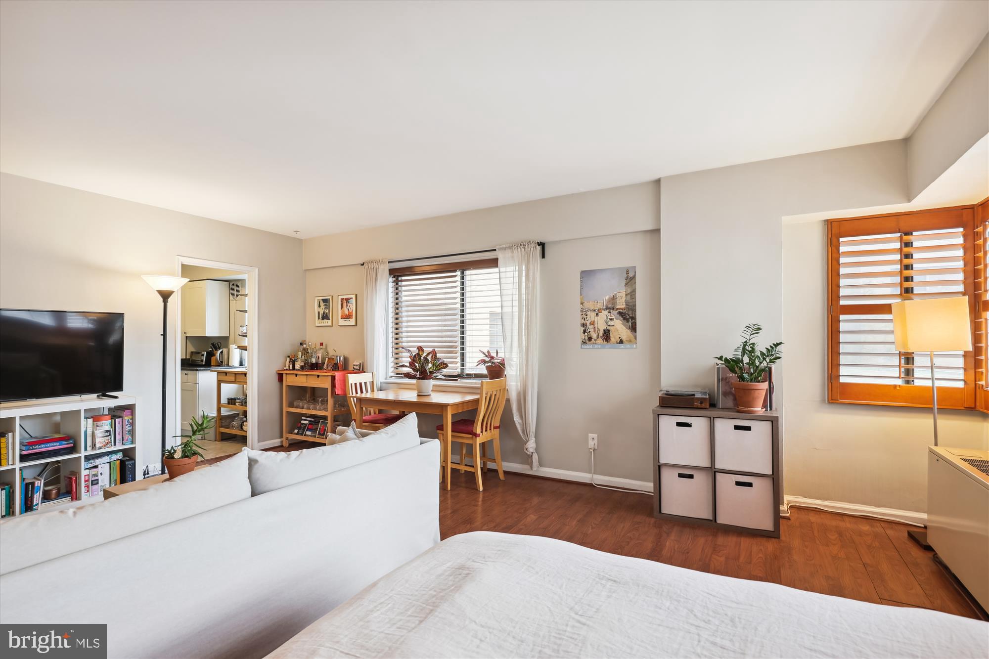 3701 Connecticut Ave NW #305