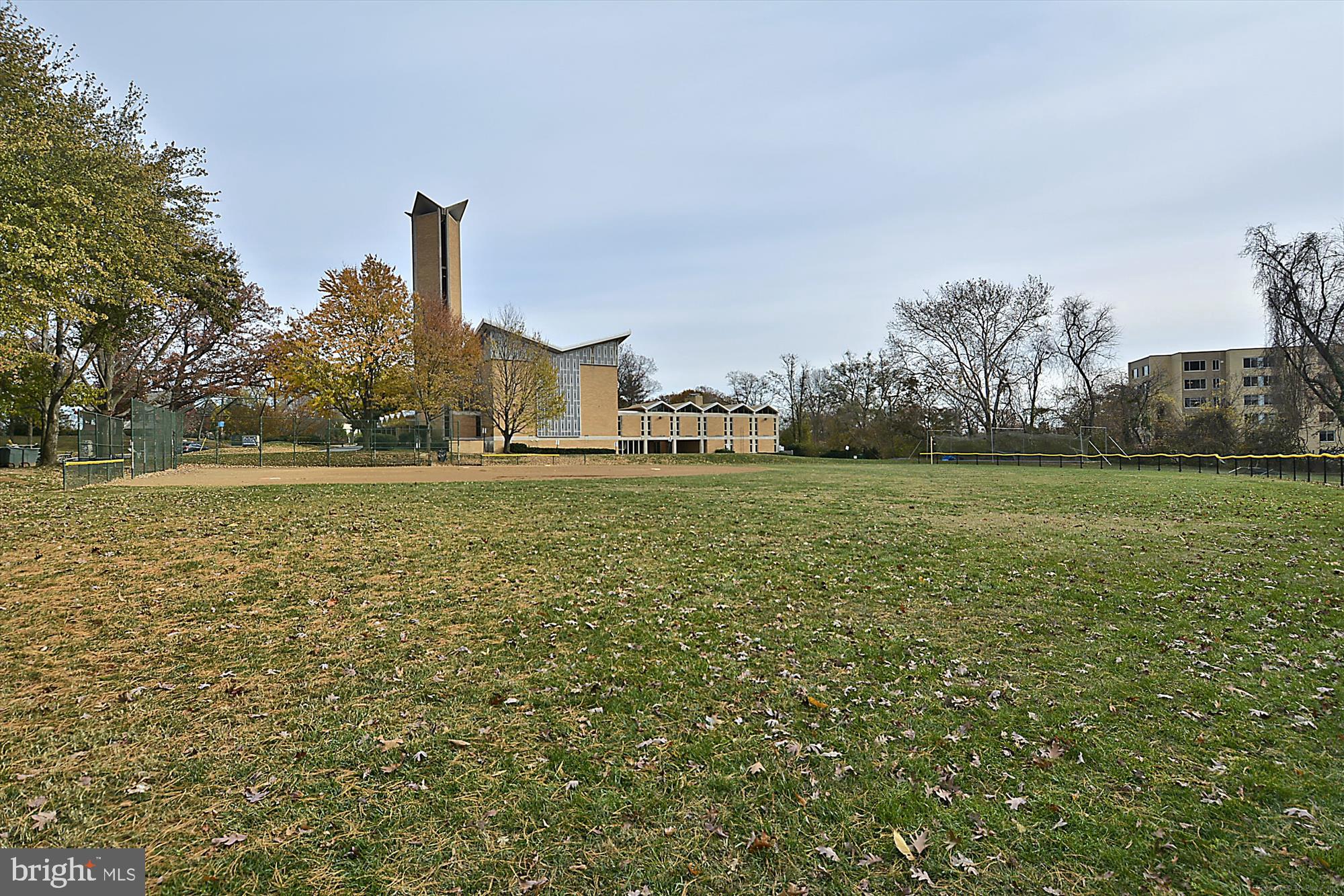 3701 Connecticut Ave NW #305