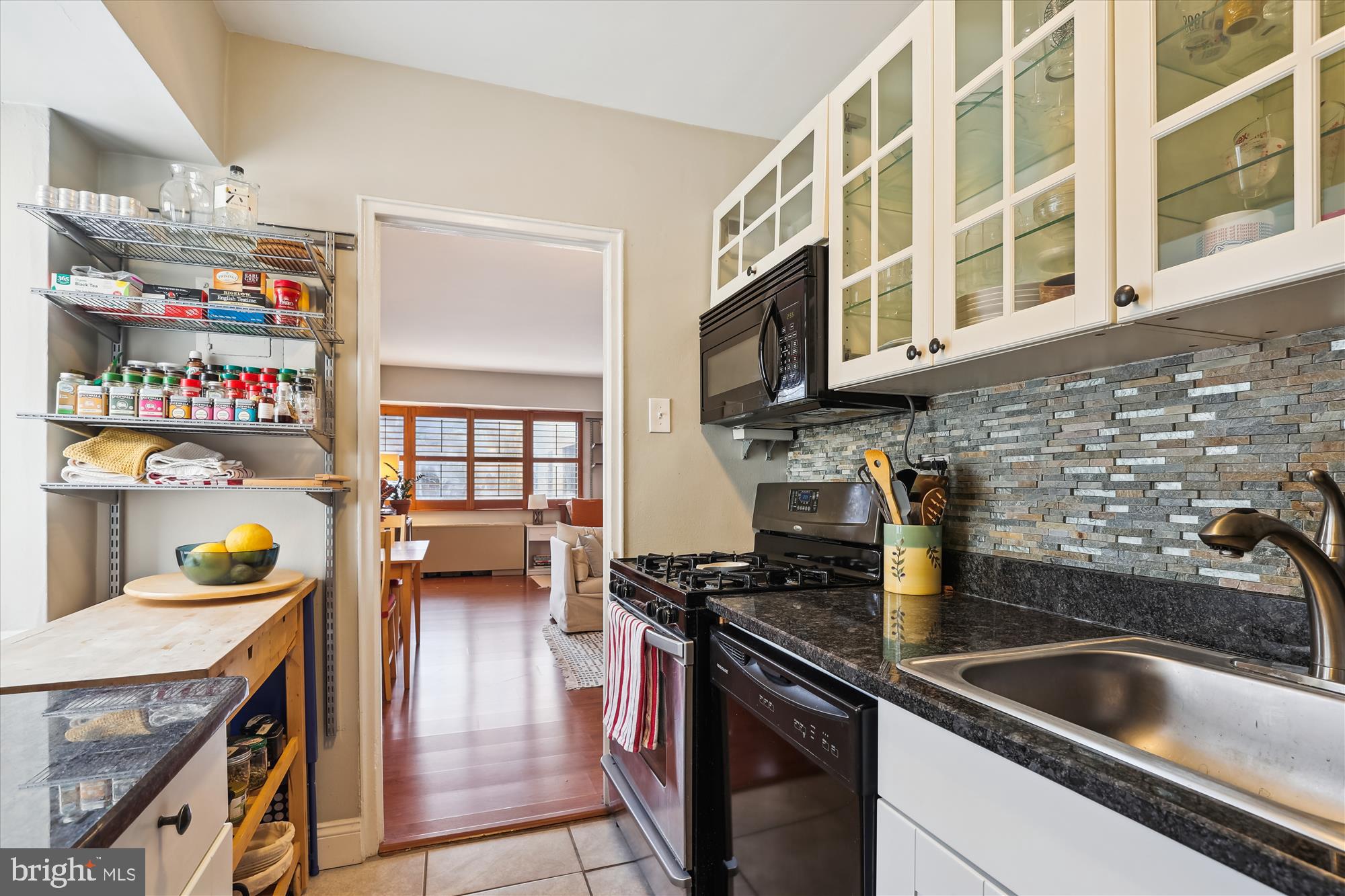 3701 Connecticut Ave NW #305