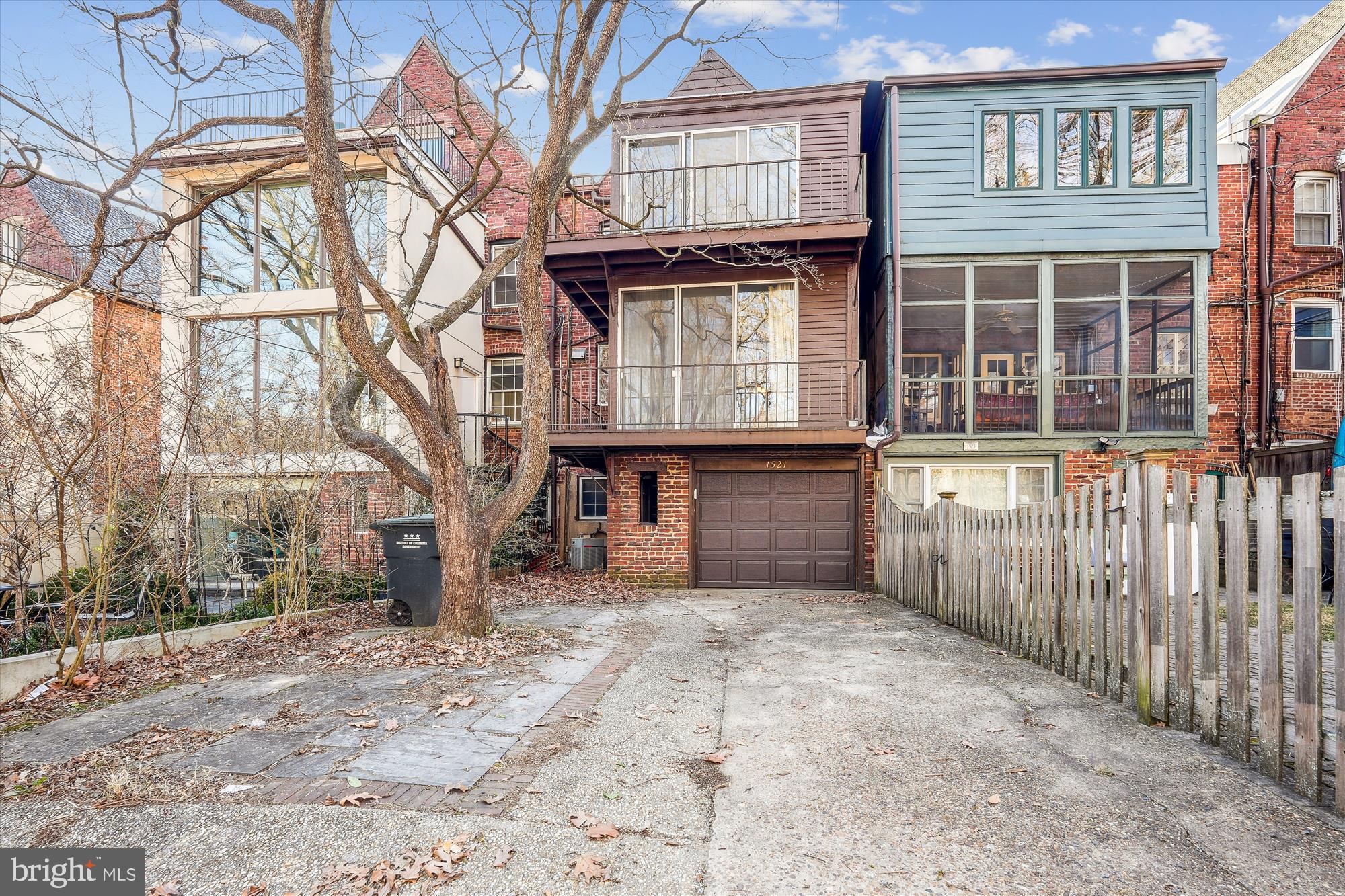 1521 44th St NW