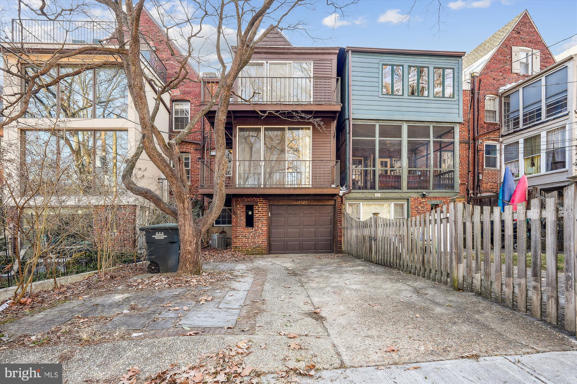 1521 44th St NW