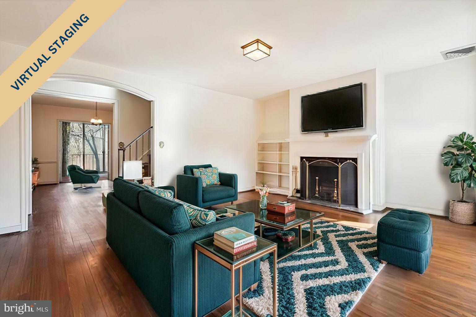 1521 44th St NW