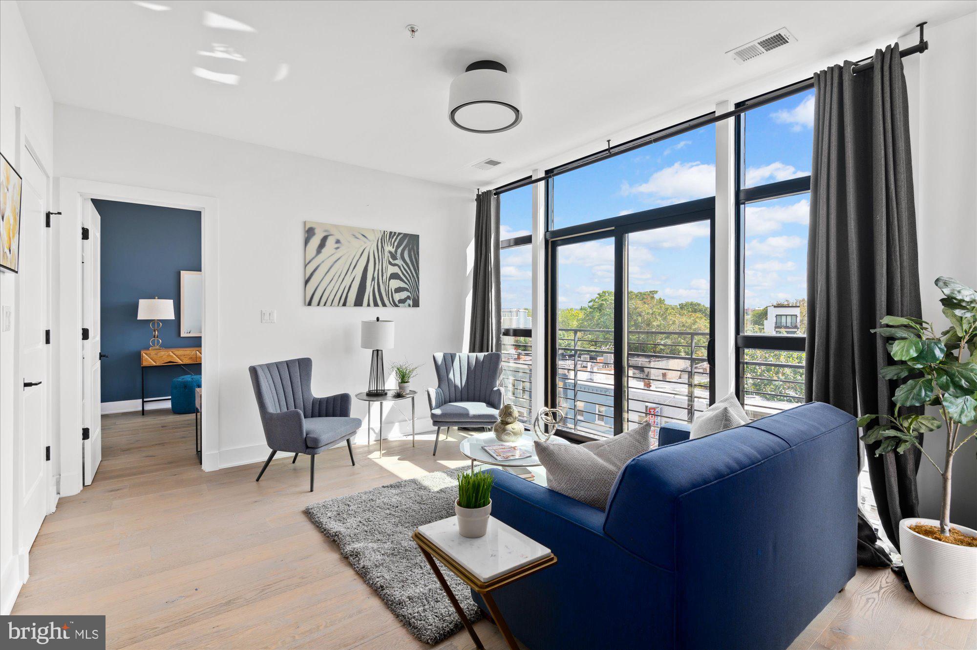 1402 H St NE #405