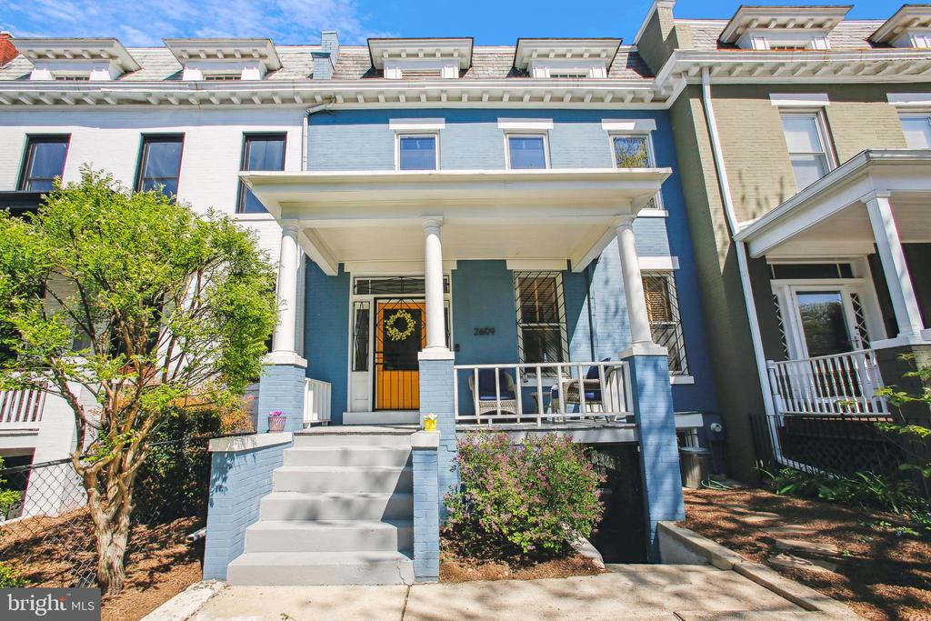 2609 11th St NW