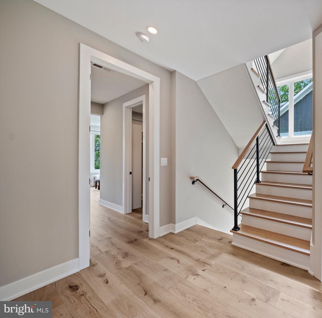 1426 Irving St NE