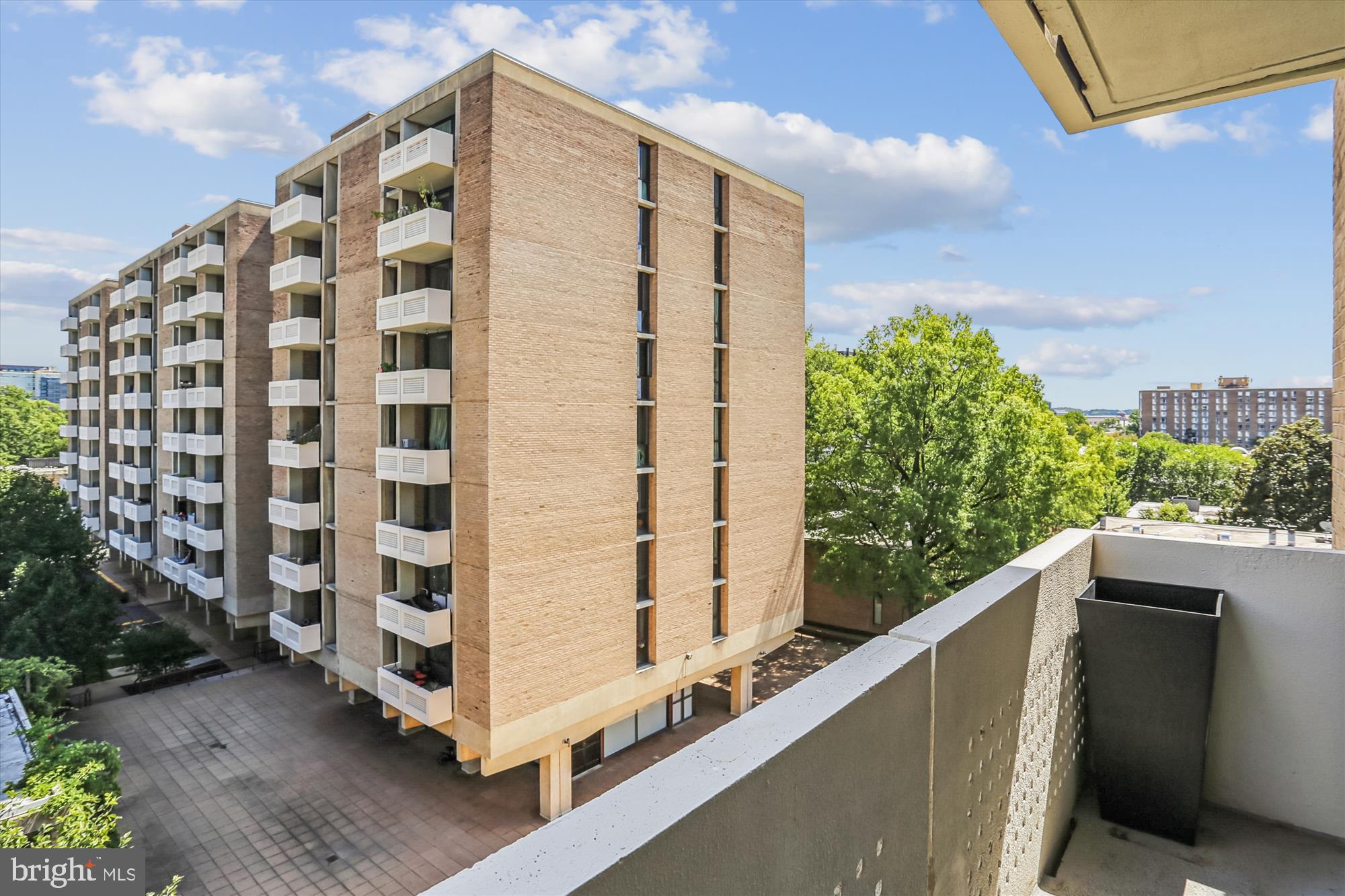 300 M STREET SW N400