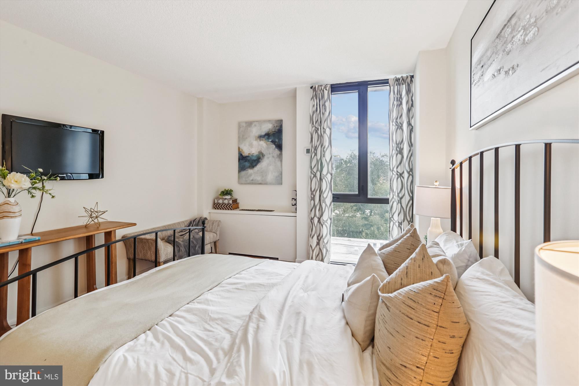 300 M STREET SW N400