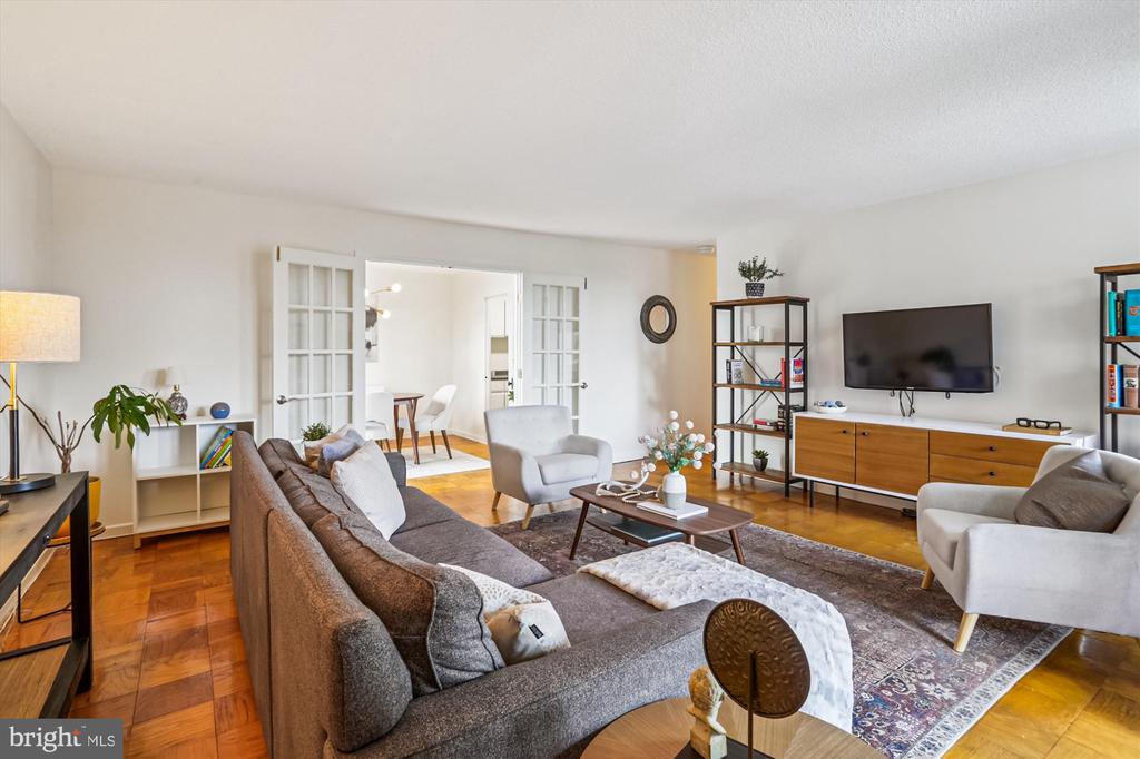 300 M STREET SW N400