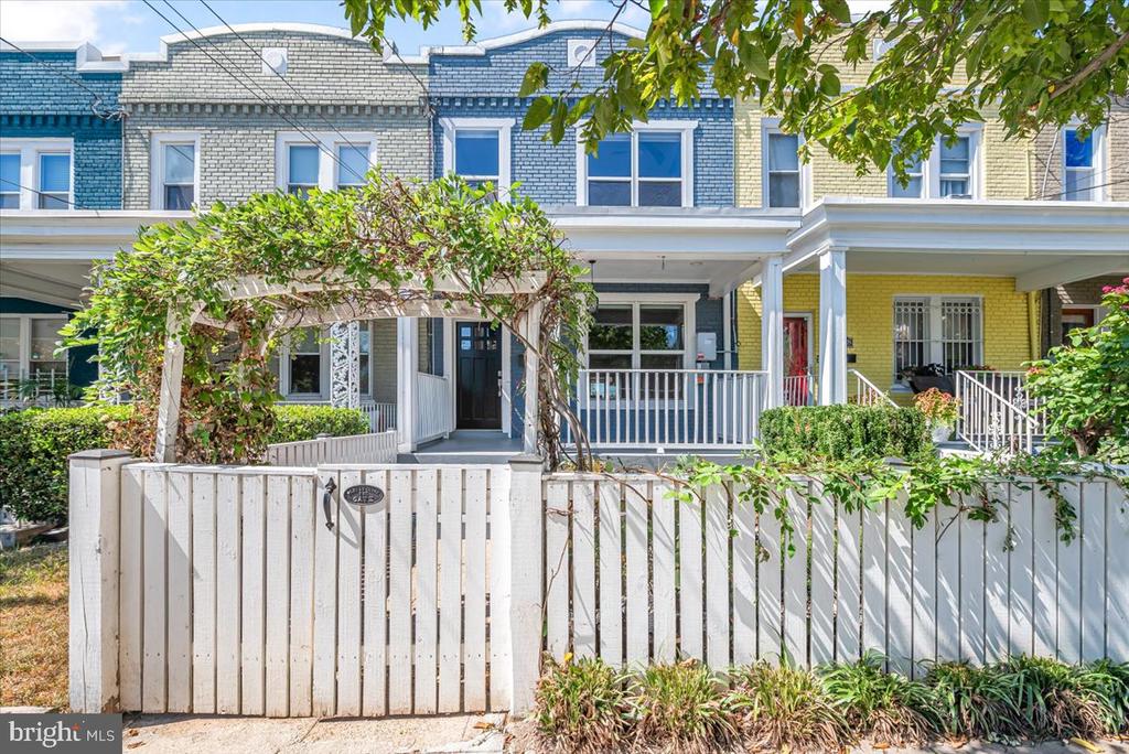 4826 7TH STREET NW