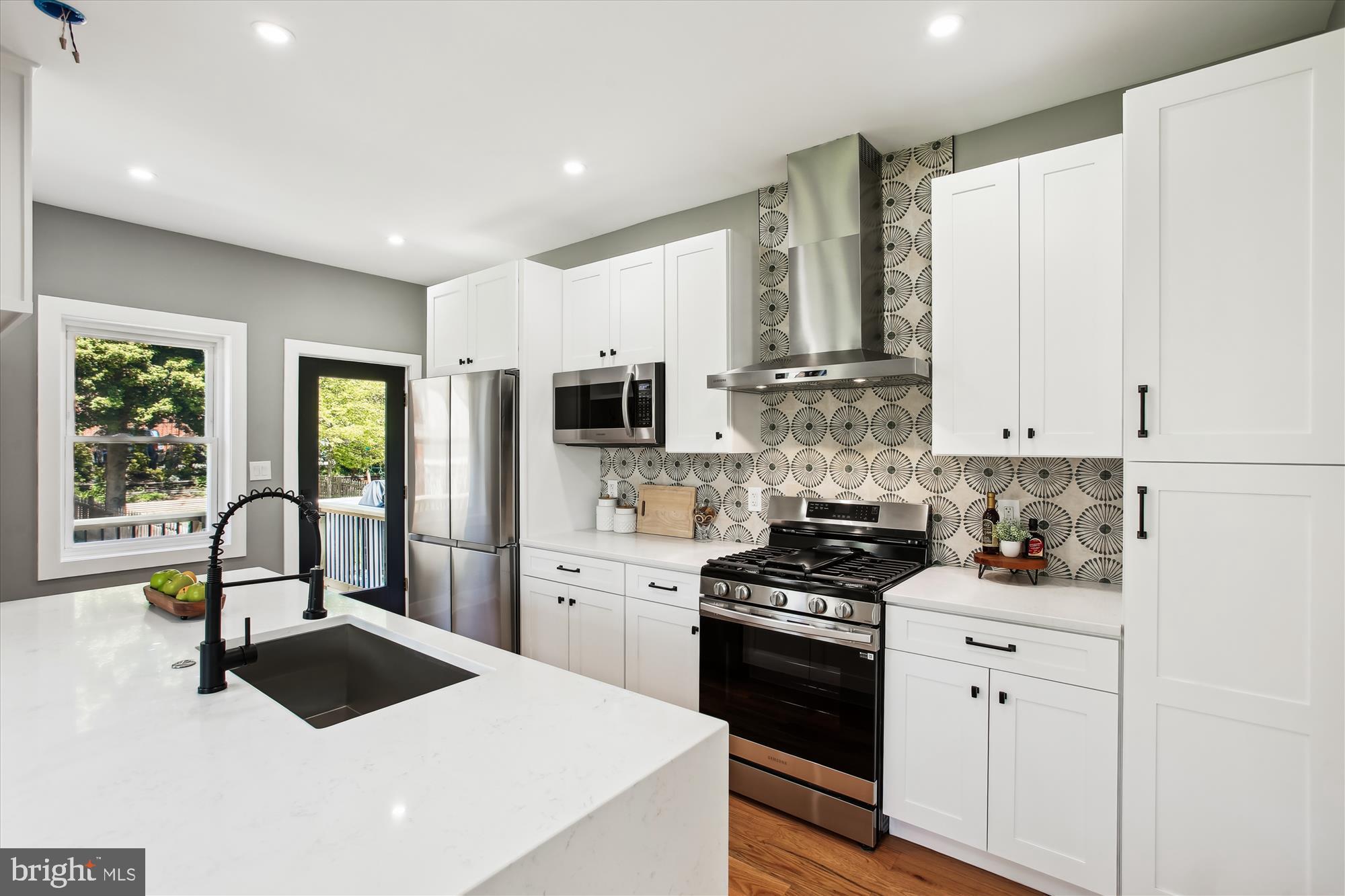 1014 KEARNY STREET NE