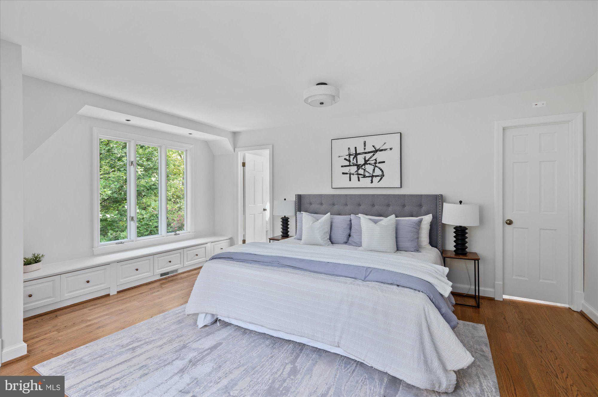 1215 HIGHLAND DRIVE
