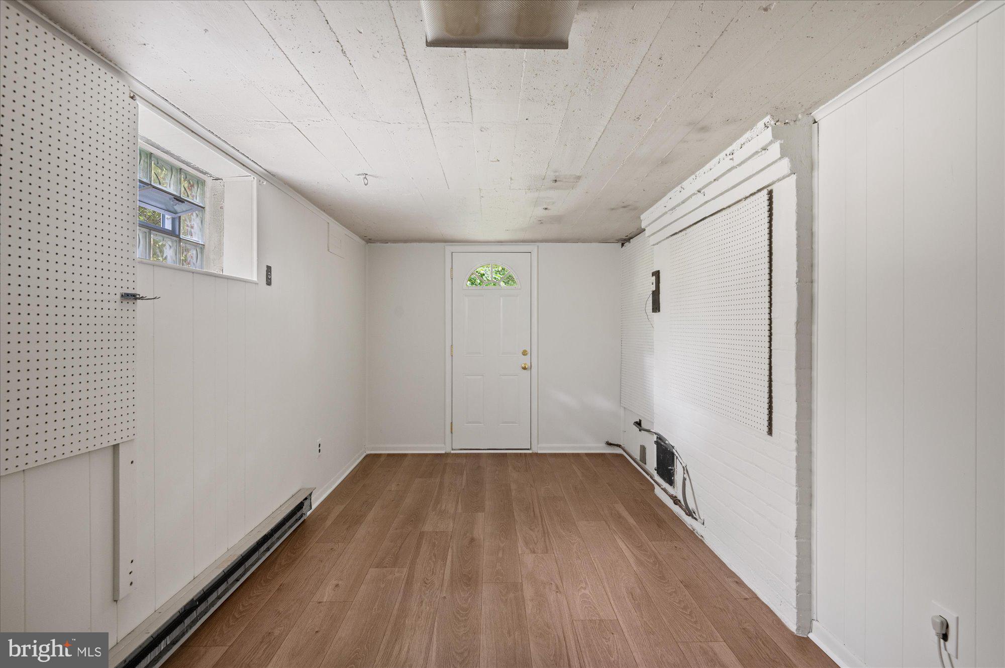 1215 HIGHLAND DRIVE