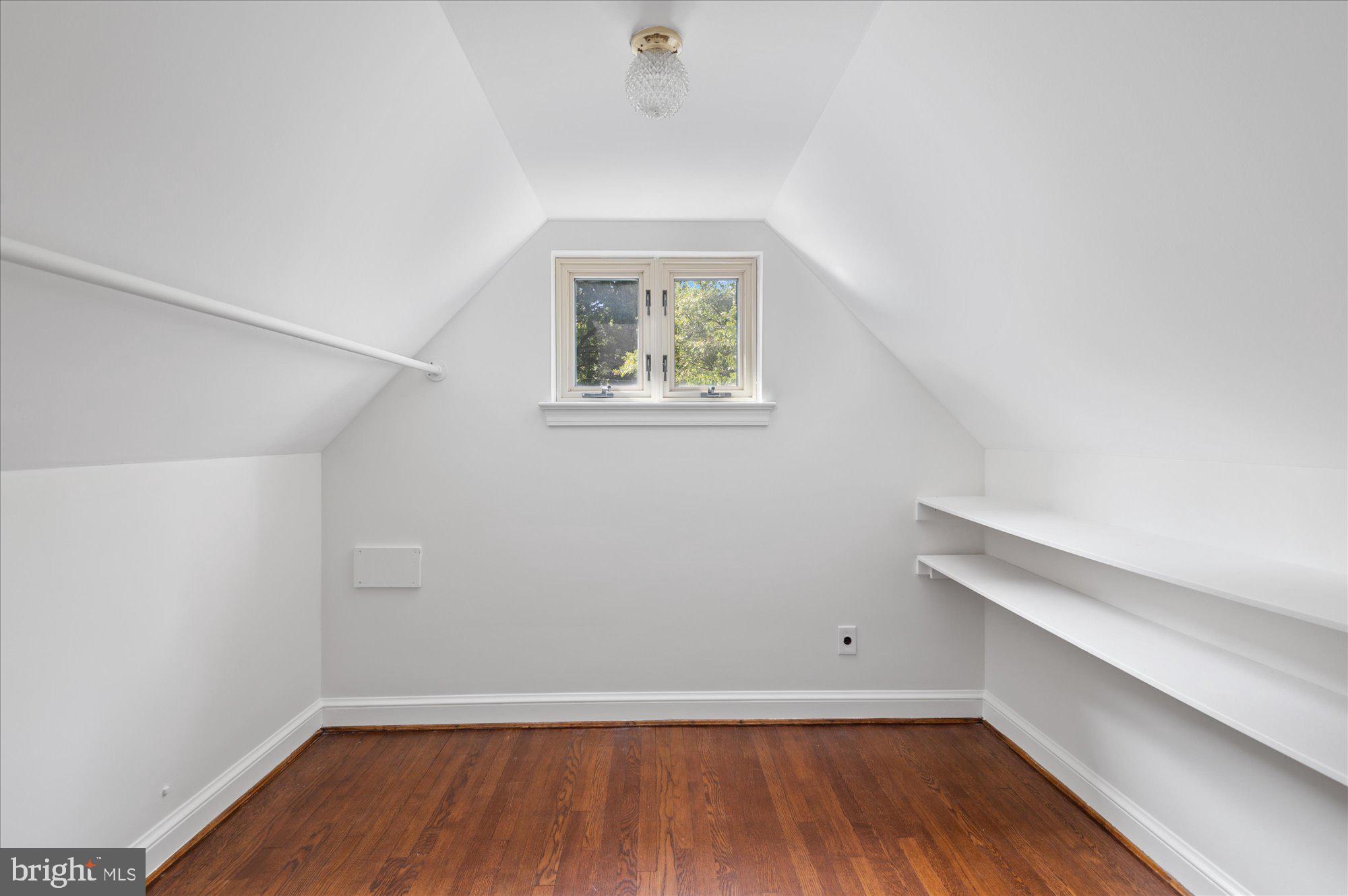 1215 HIGHLAND DRIVE