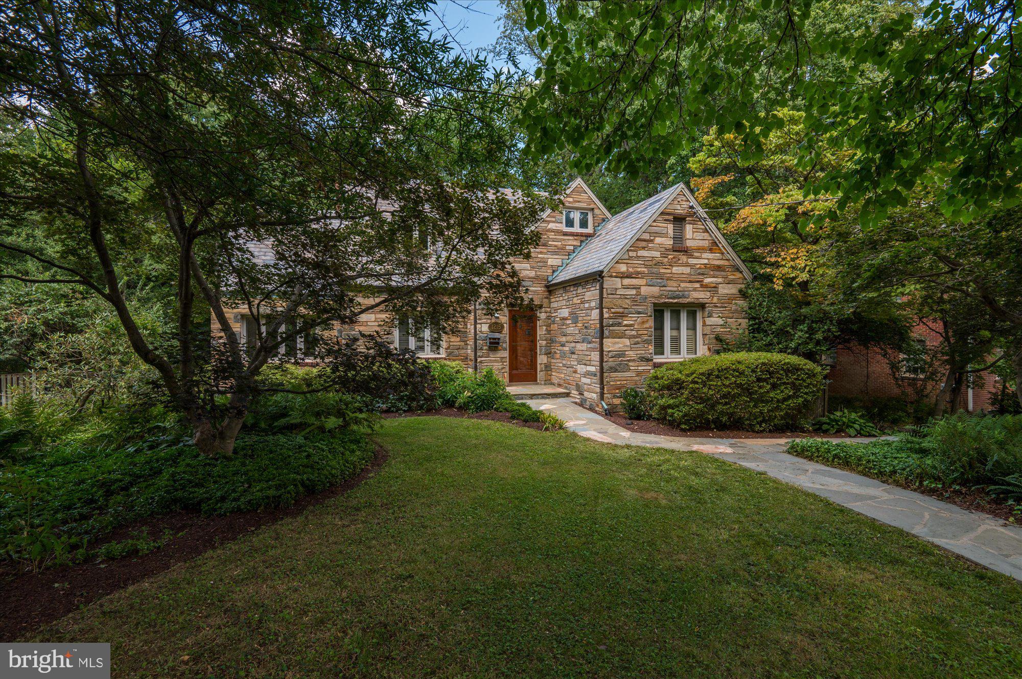 1215 HIGHLAND DRIVE