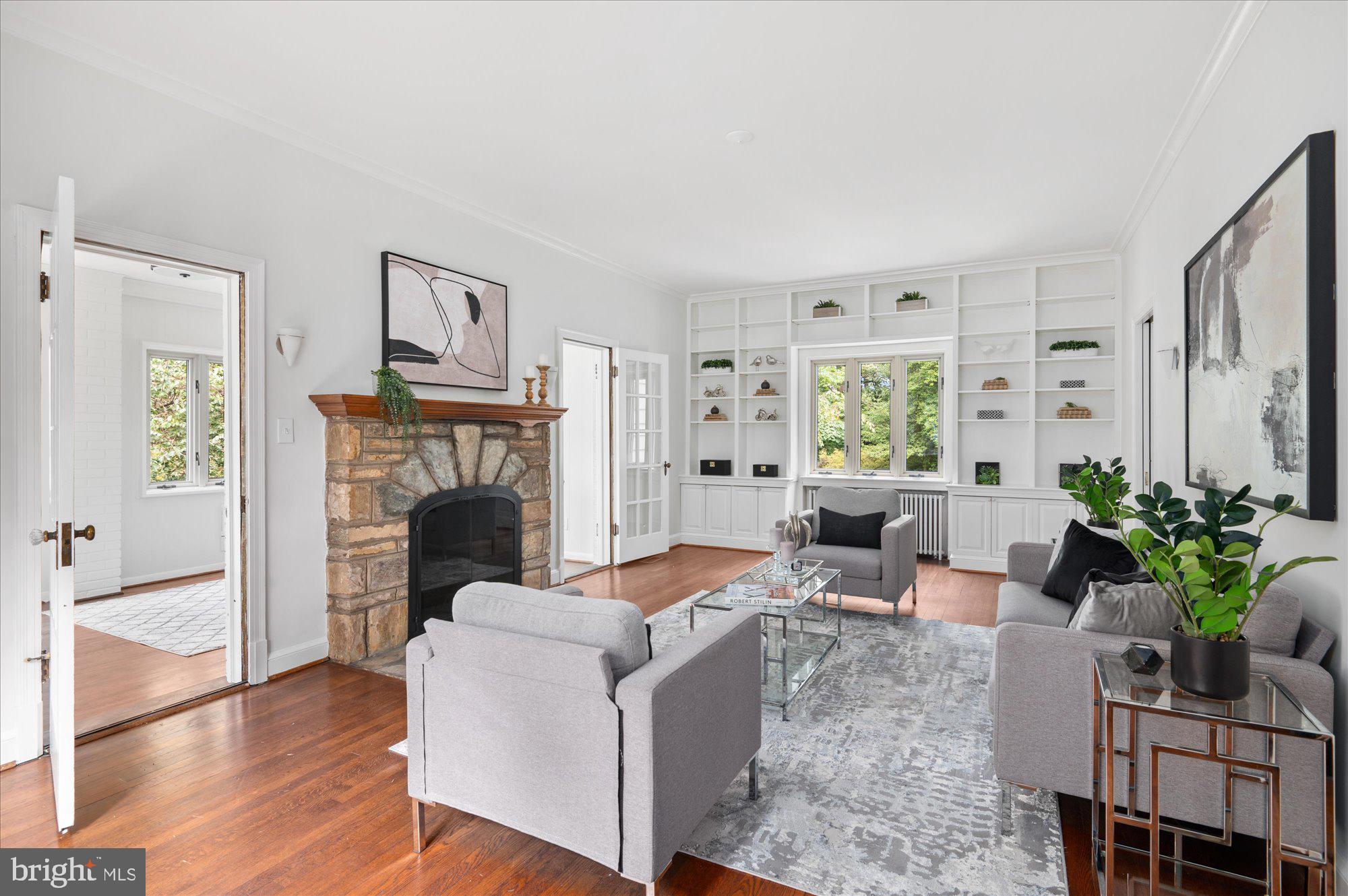 1215 HIGHLAND DRIVE