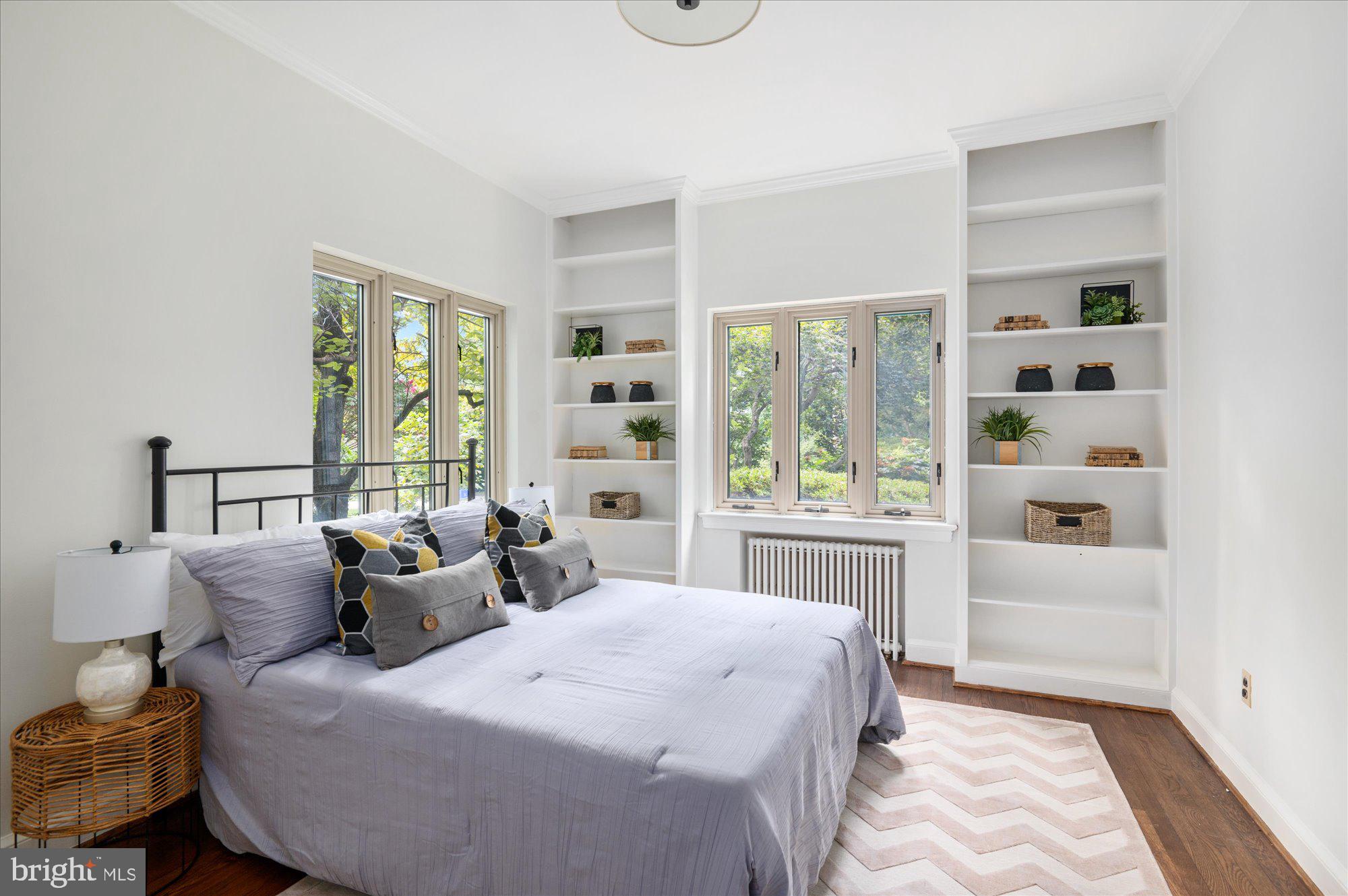 1215 HIGHLAND DRIVE