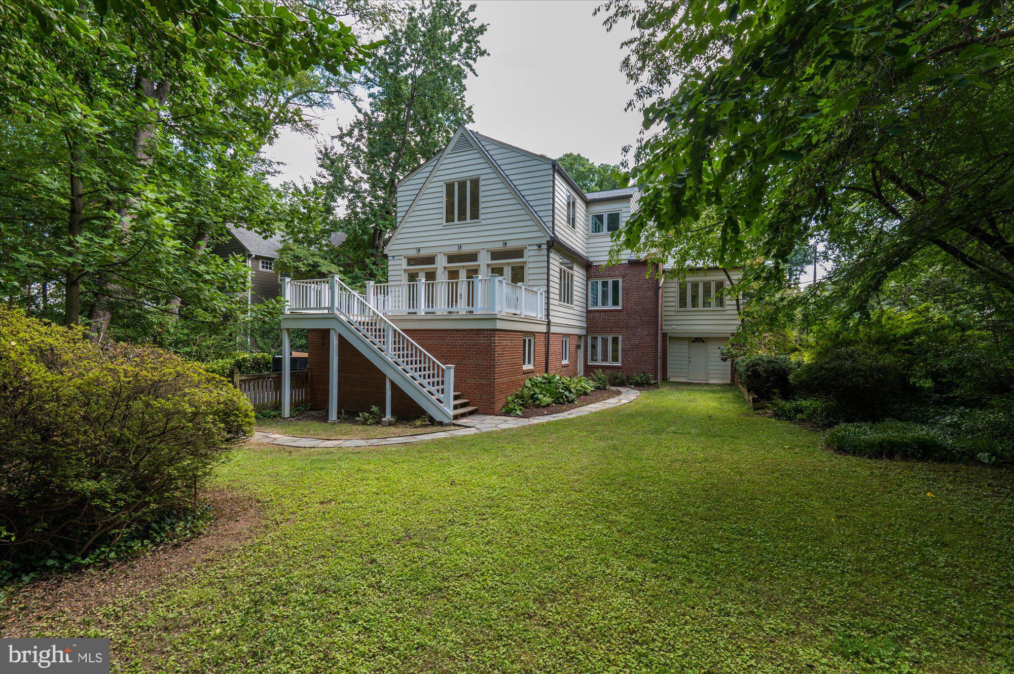 1215 HIGHLAND DRIVE