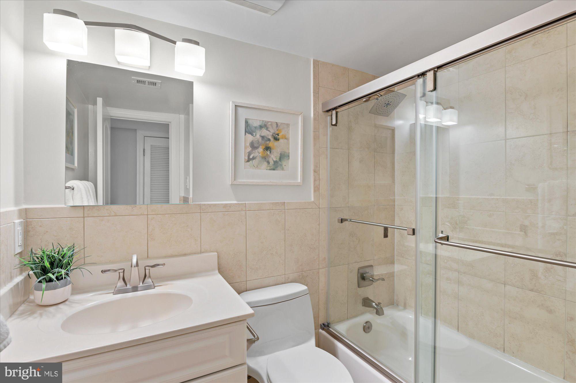 10853 Amherst AVENUE Unit: 1