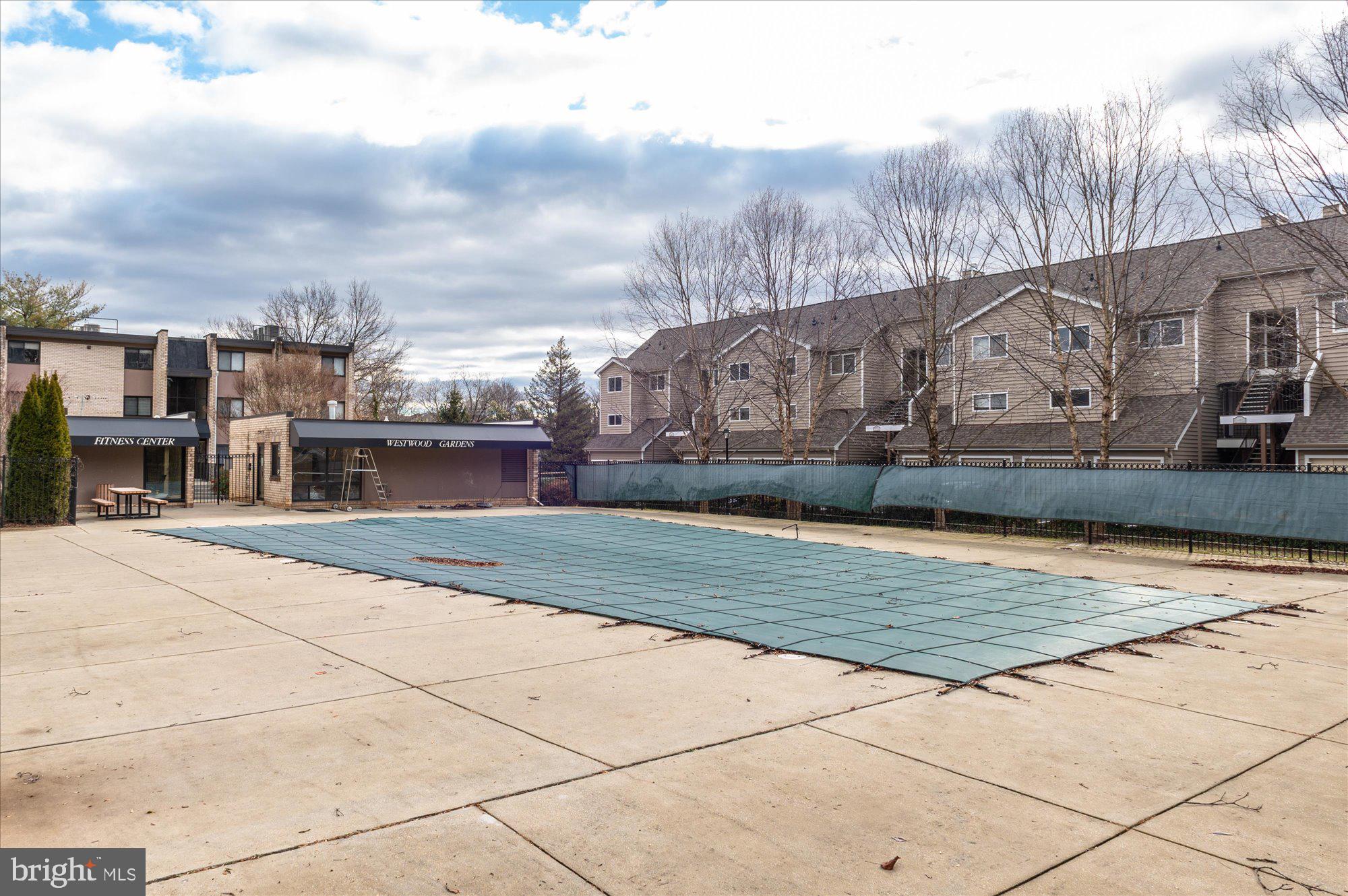 10853 Amherst AVENUE Unit: 1