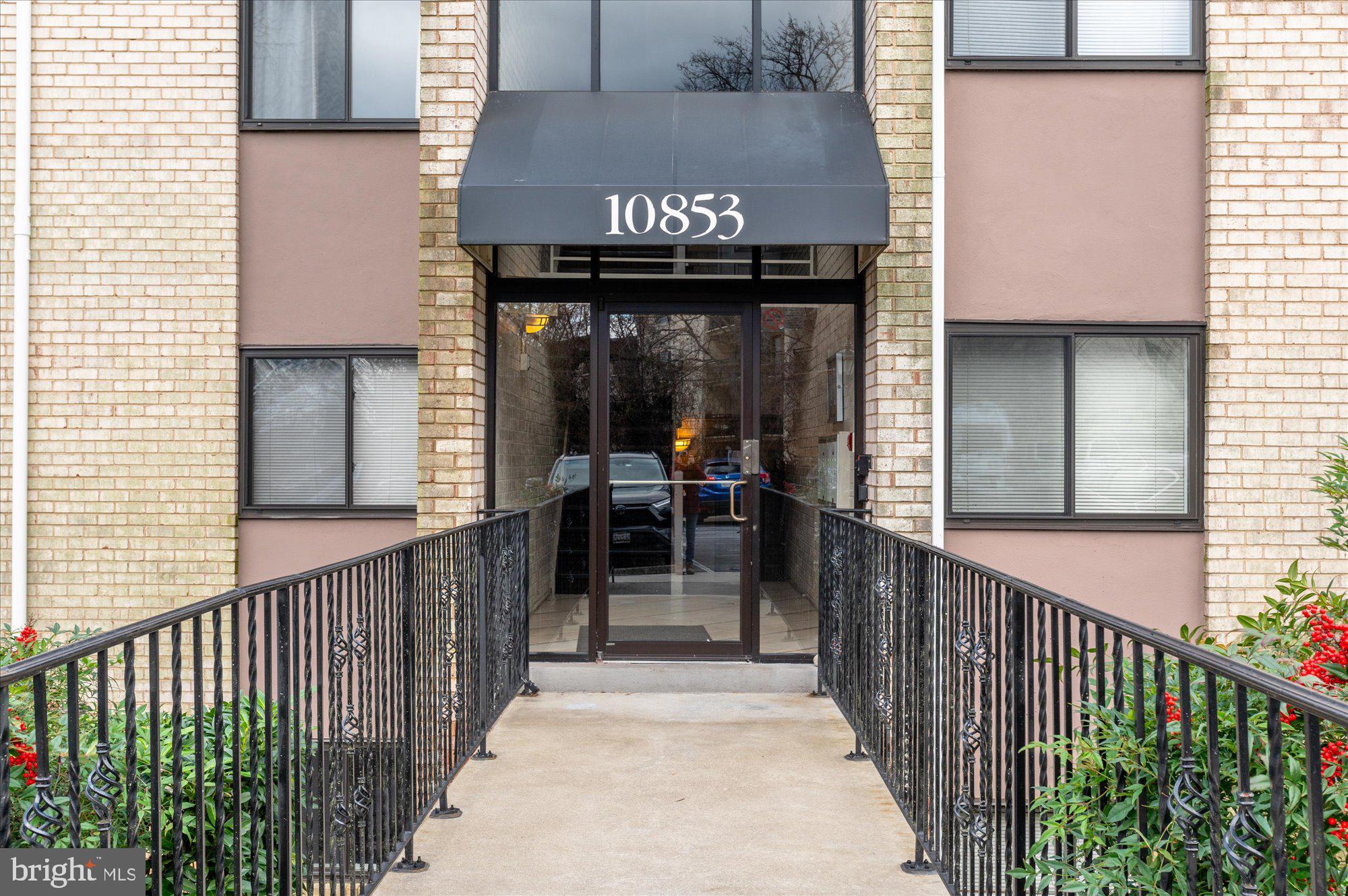 10853 Amherst AVENUE Unit: 1
