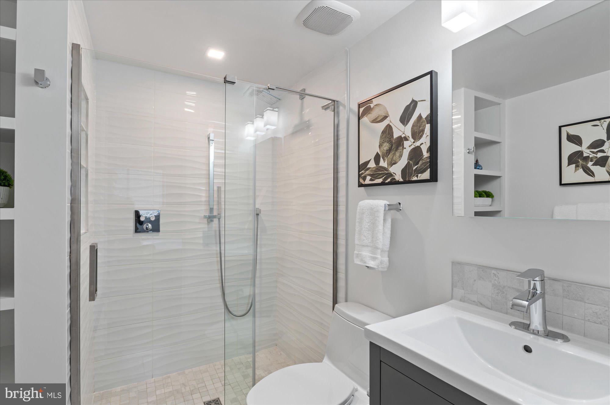 10853 Amherst AVENUE Unit: 1