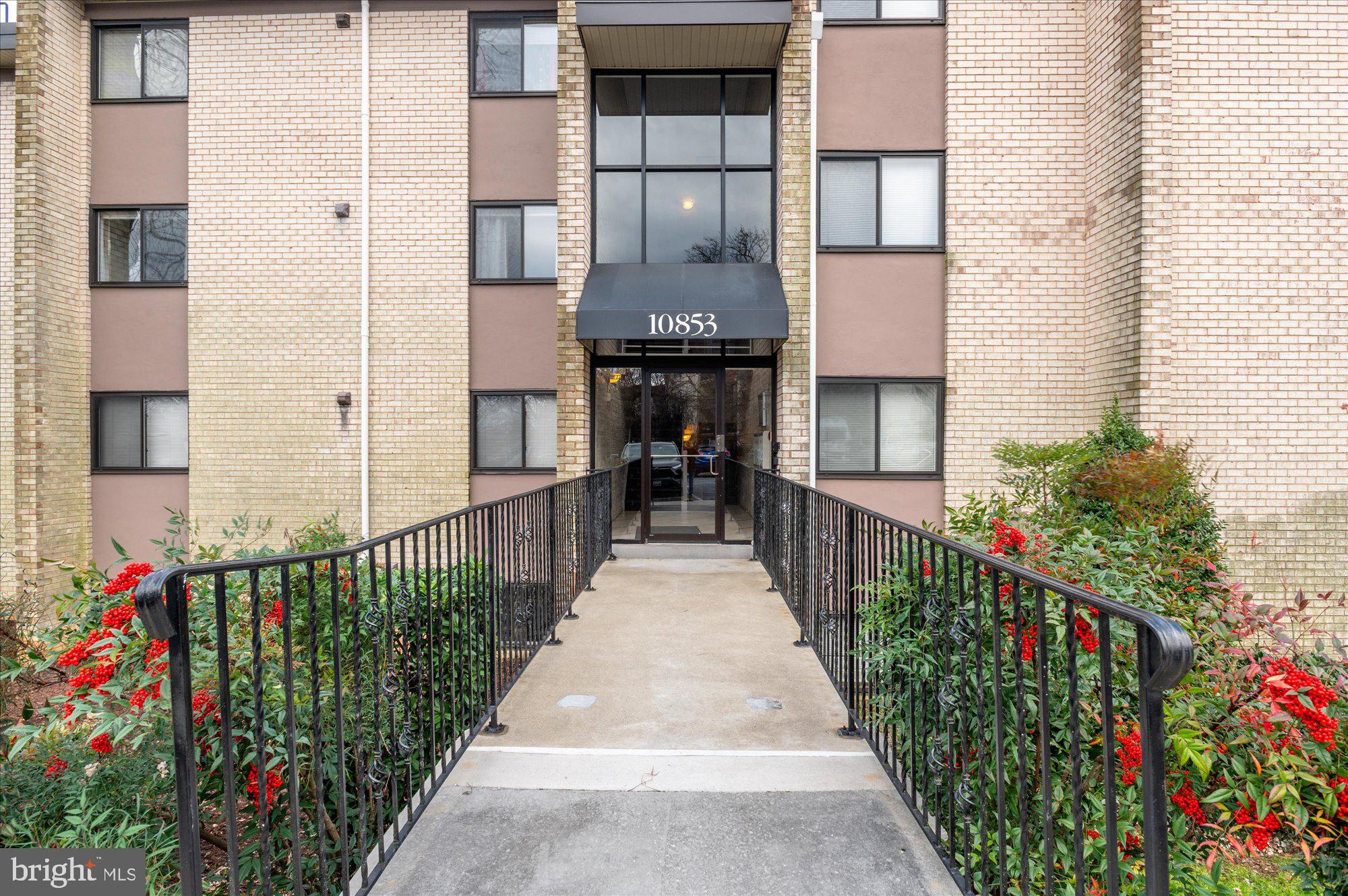 10853 Amherst AVENUE Unit: 1
