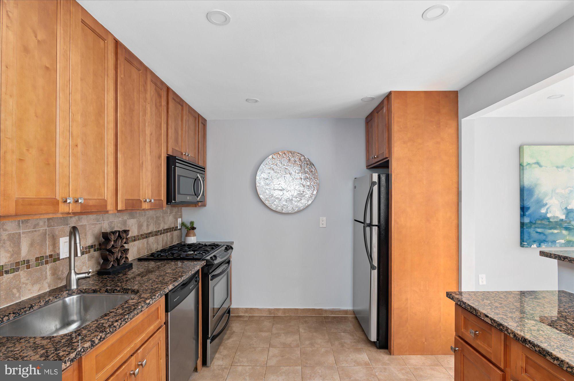 10853 Amherst AVENUE Unit: 1