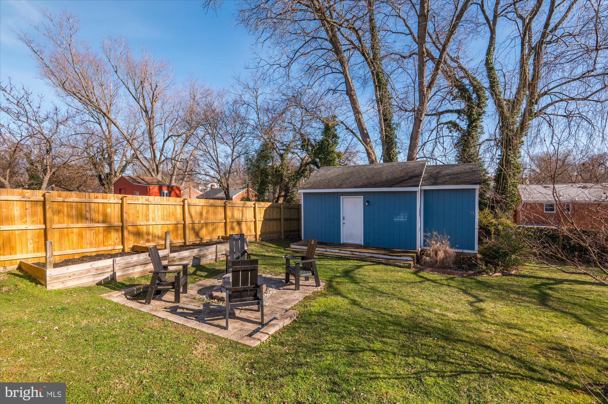 12105 Edgemont Street