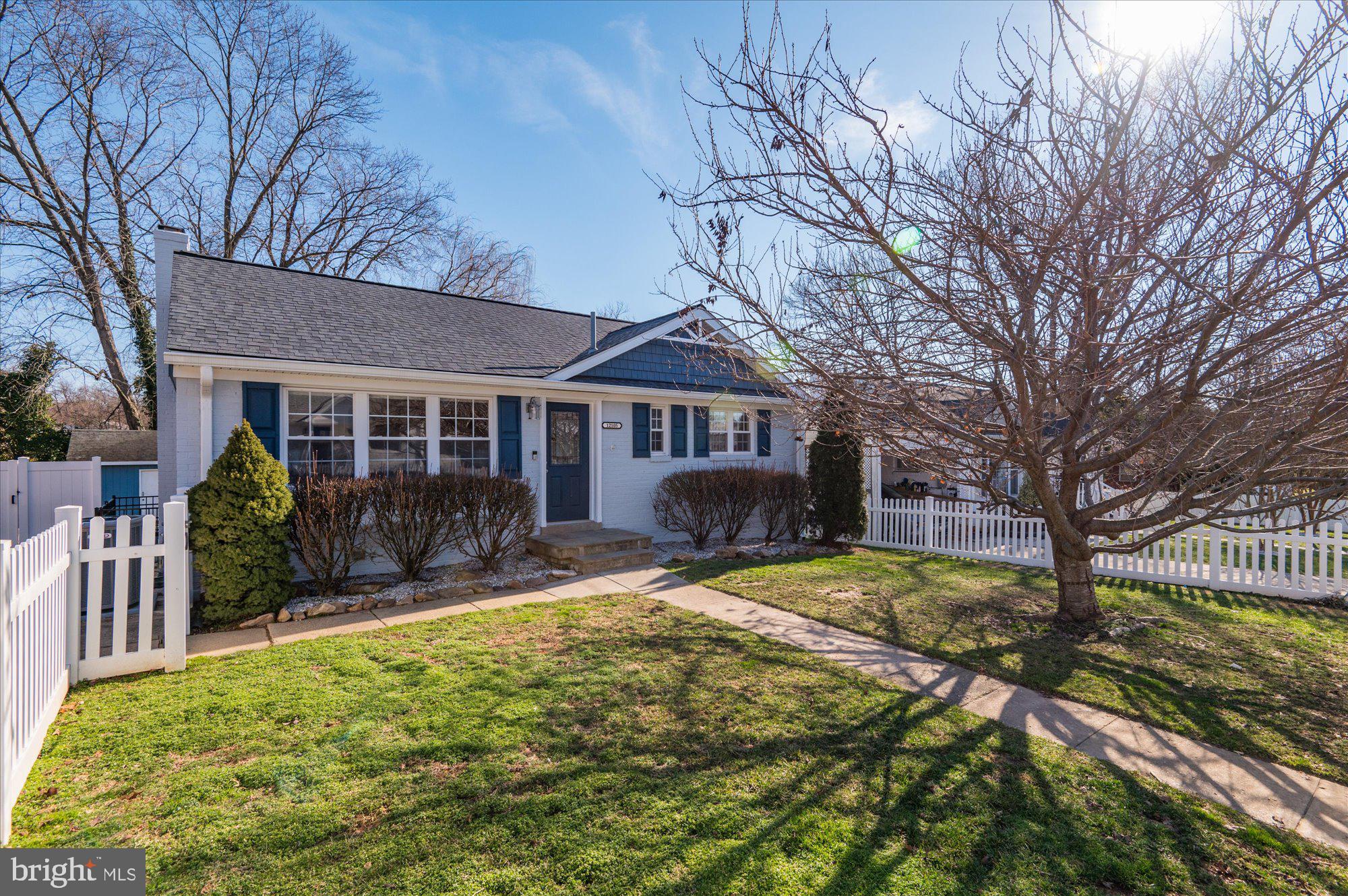 12105 Edgemont Street