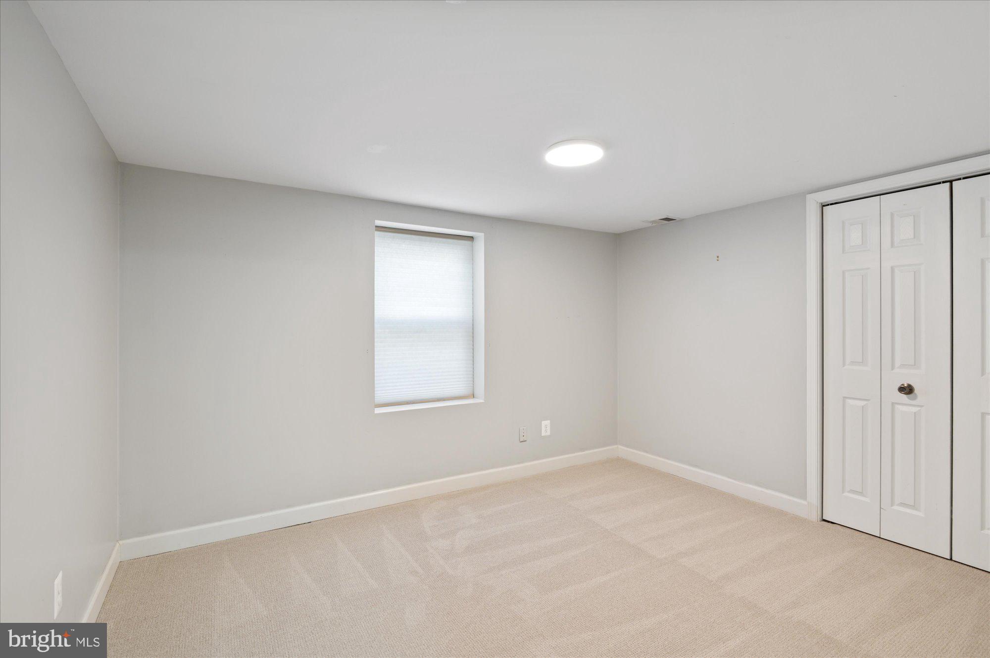 12105 Edgemont Street