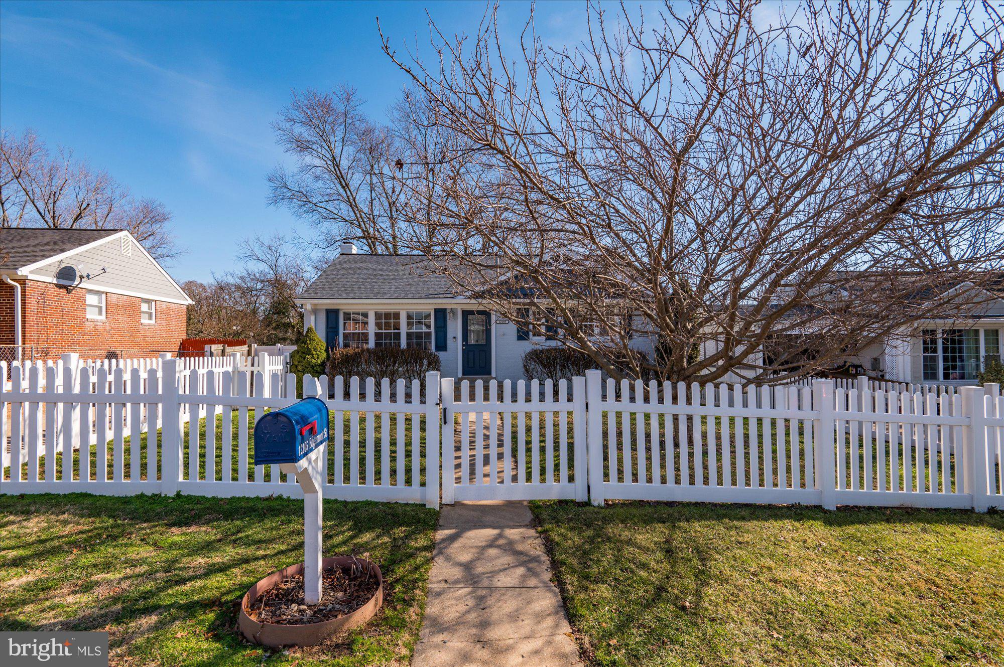 12105 Edgemont Street