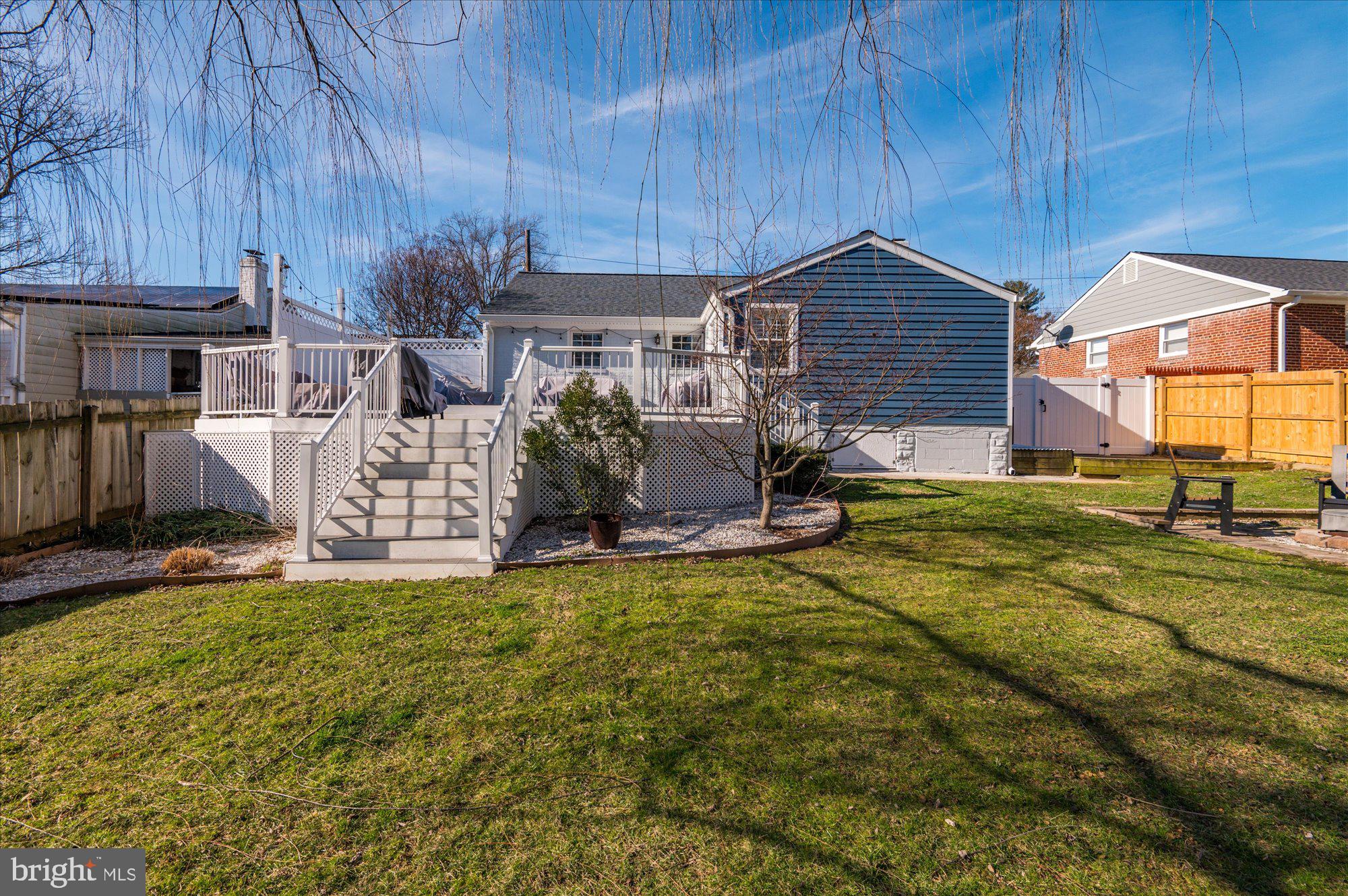 12105 Edgemont Street