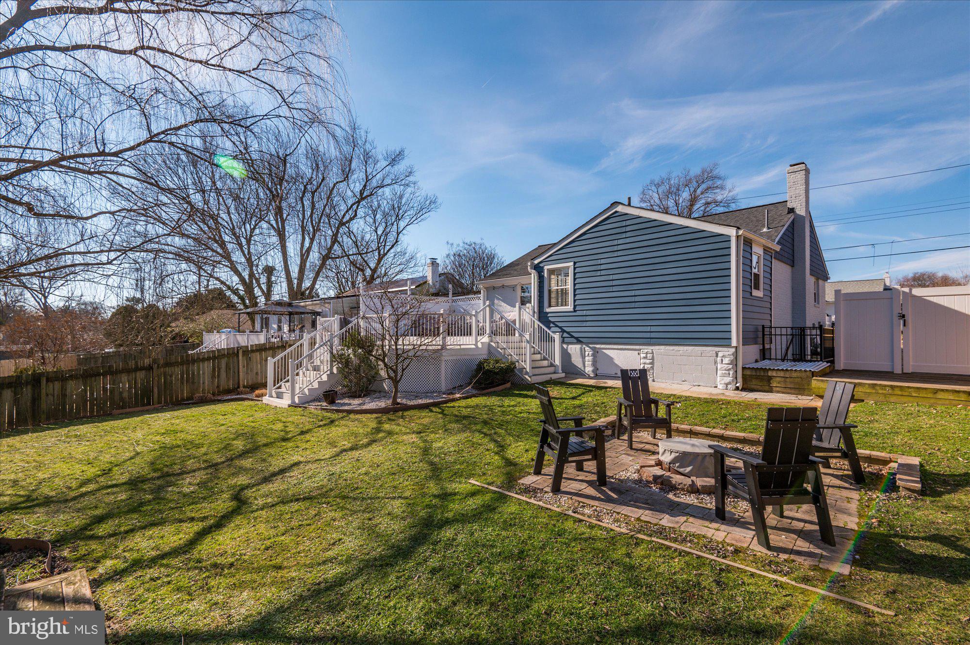 12105 Edgemont Street