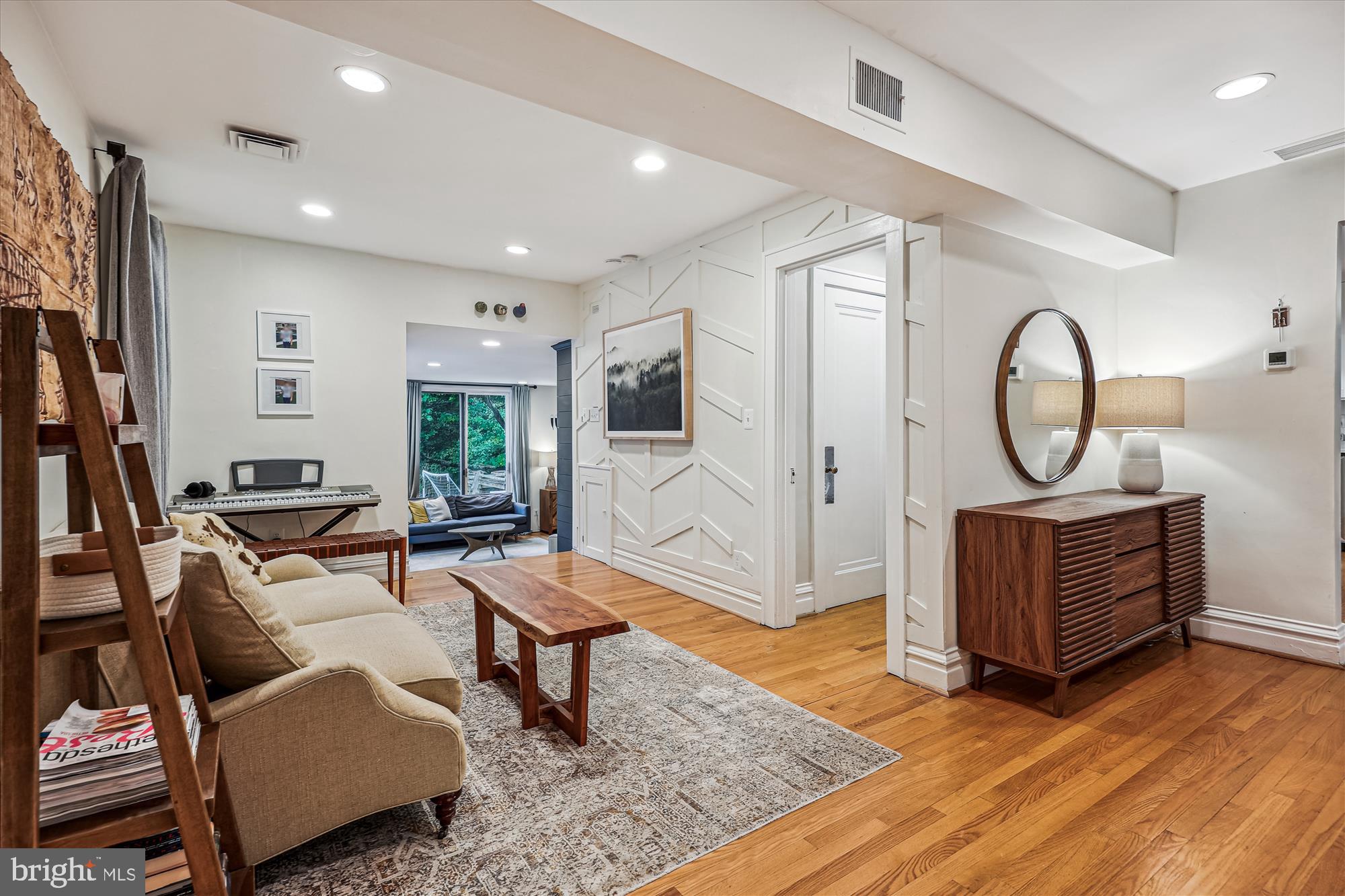 4921 Cumberland Ave