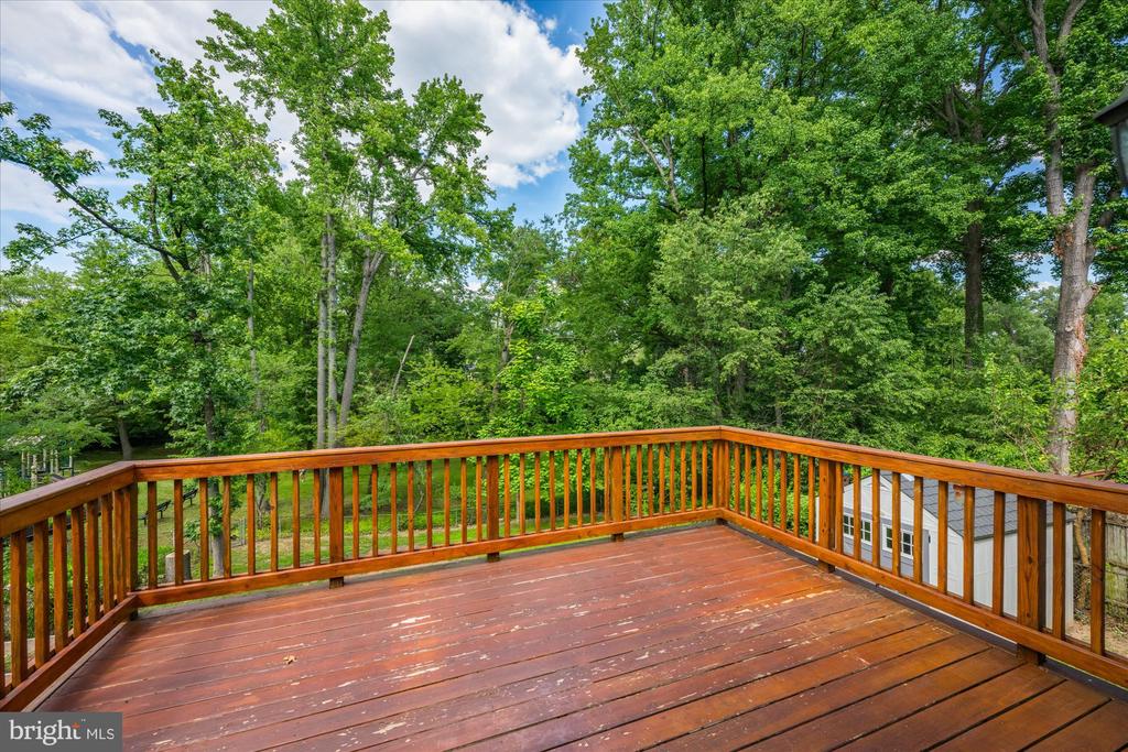 8 Grandin Cir