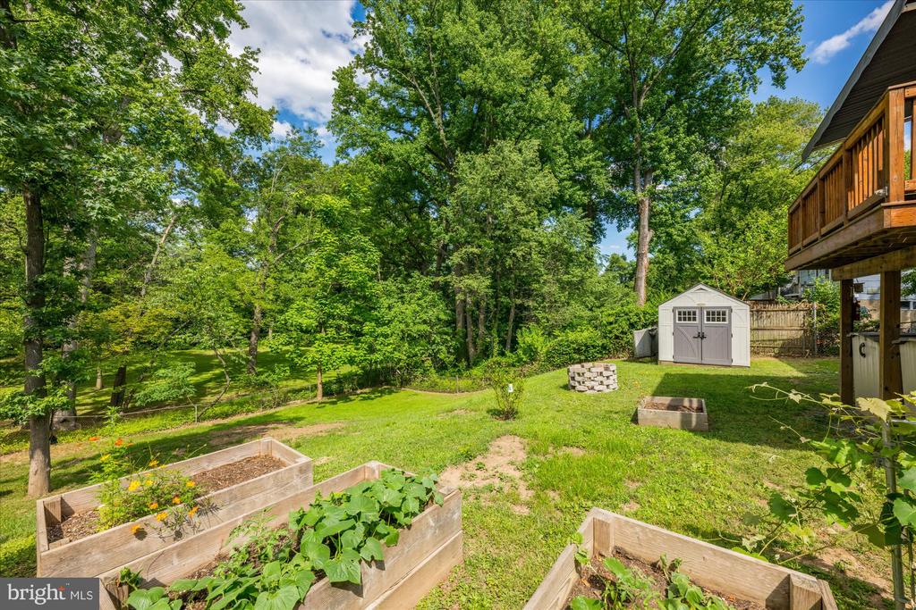 8 Grandin Cir