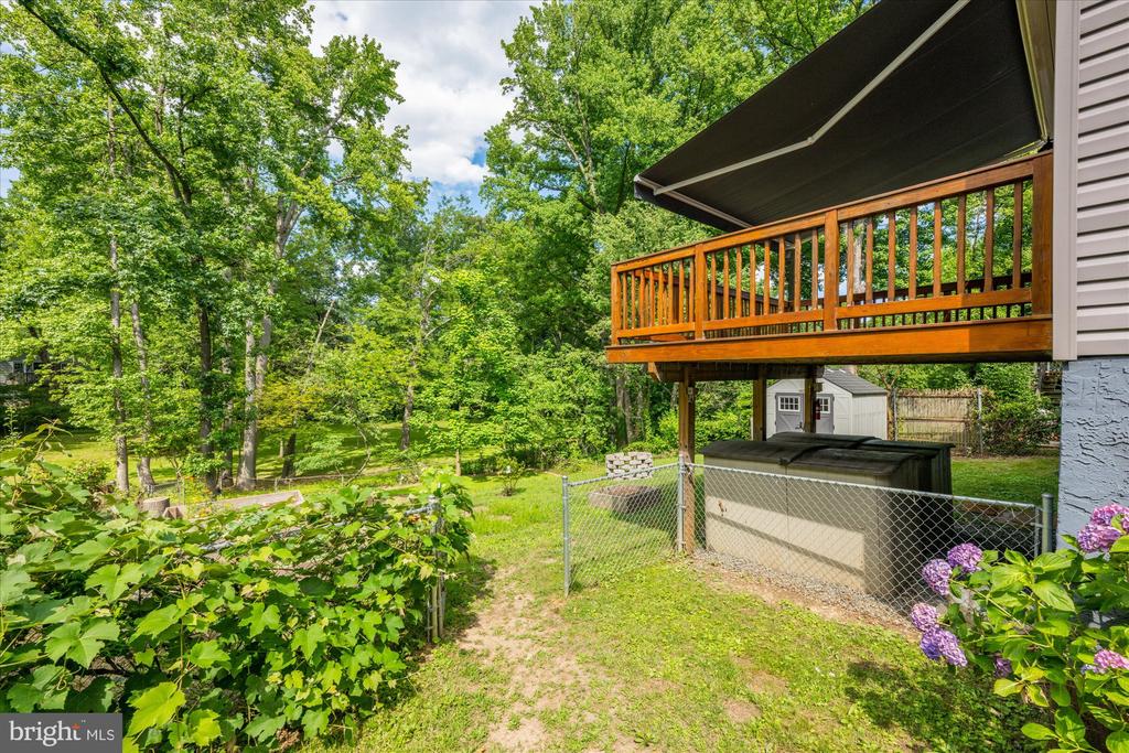 8 Grandin Cir