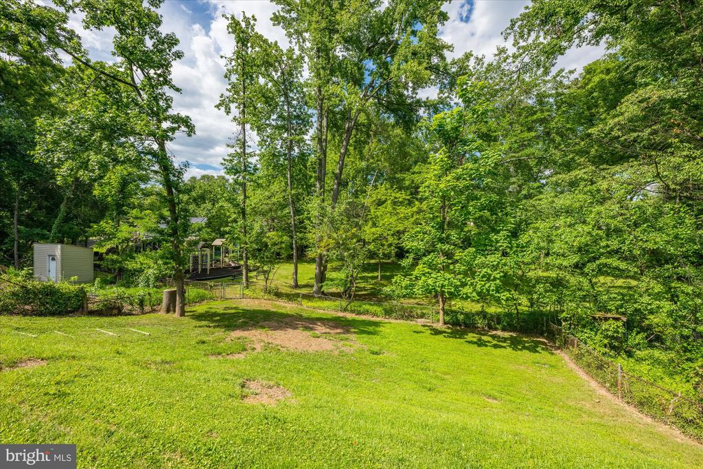 8 Grandin Cir