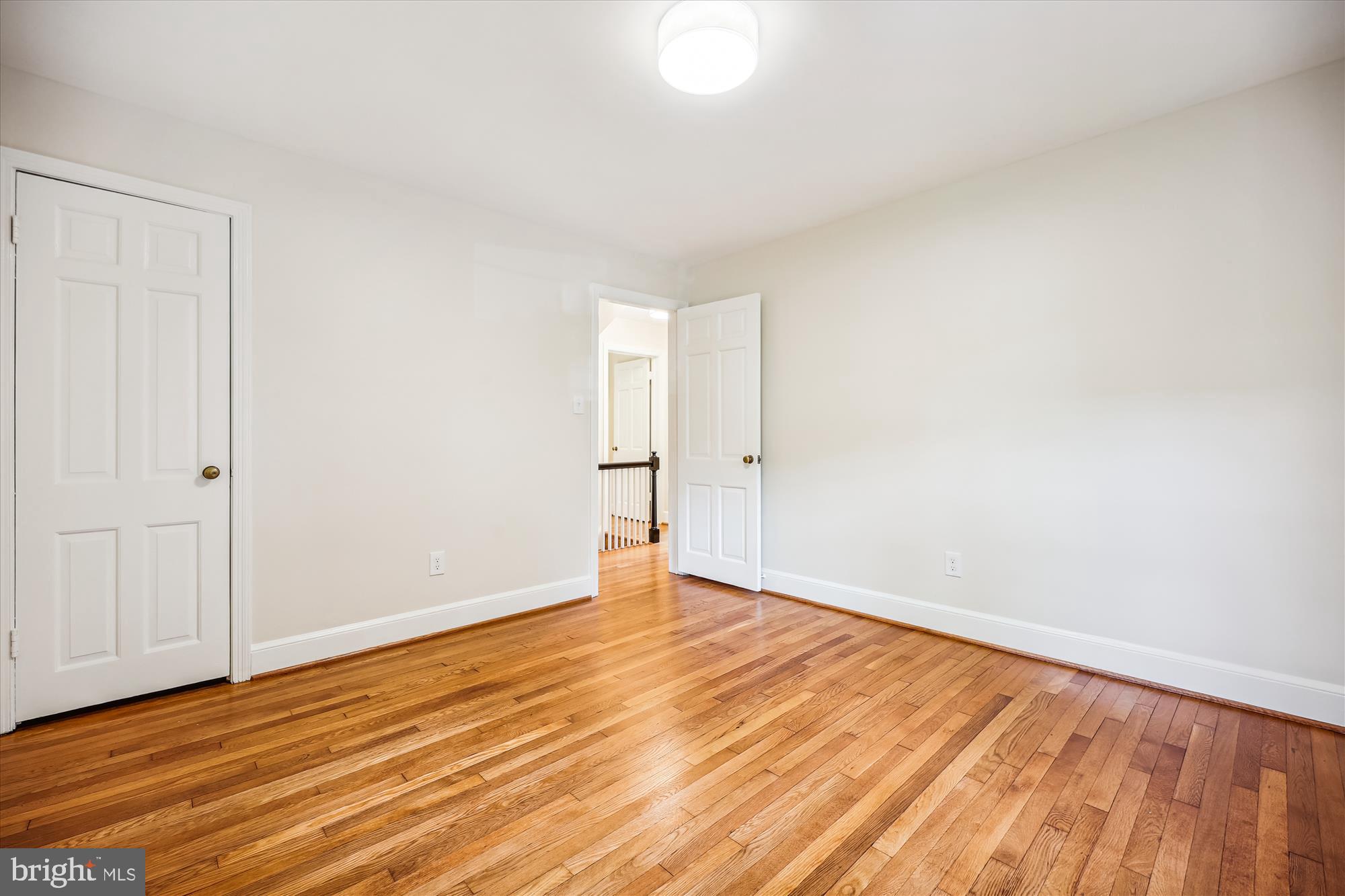 1502 Live Oak Dr