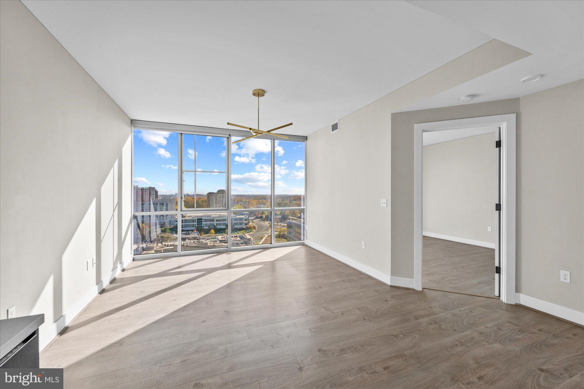 930 ROSE AVE #1802